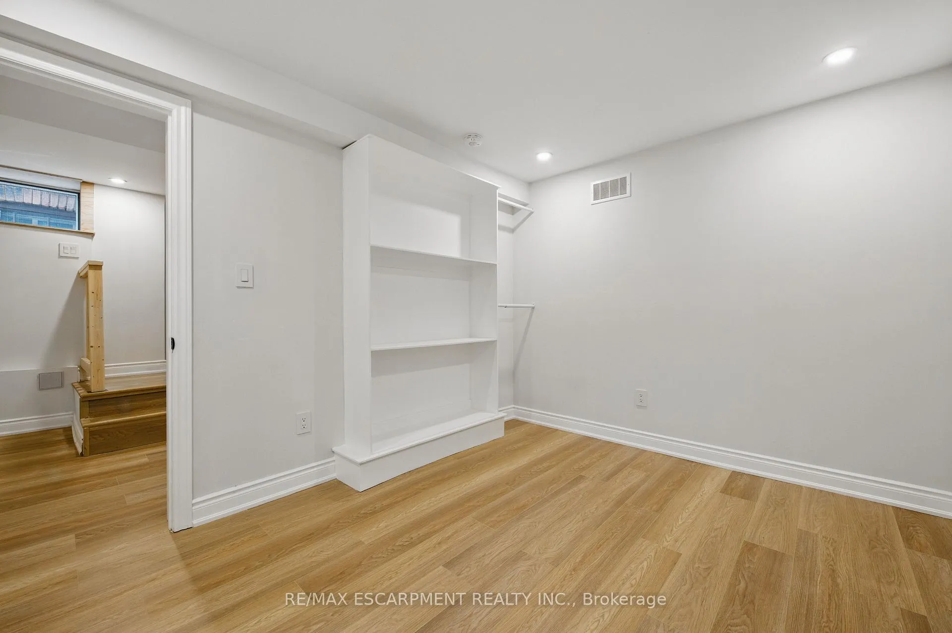 Photo 17 of Unit 3, 333 Emerald Street N, Hamilton, Beasley — HOMEH