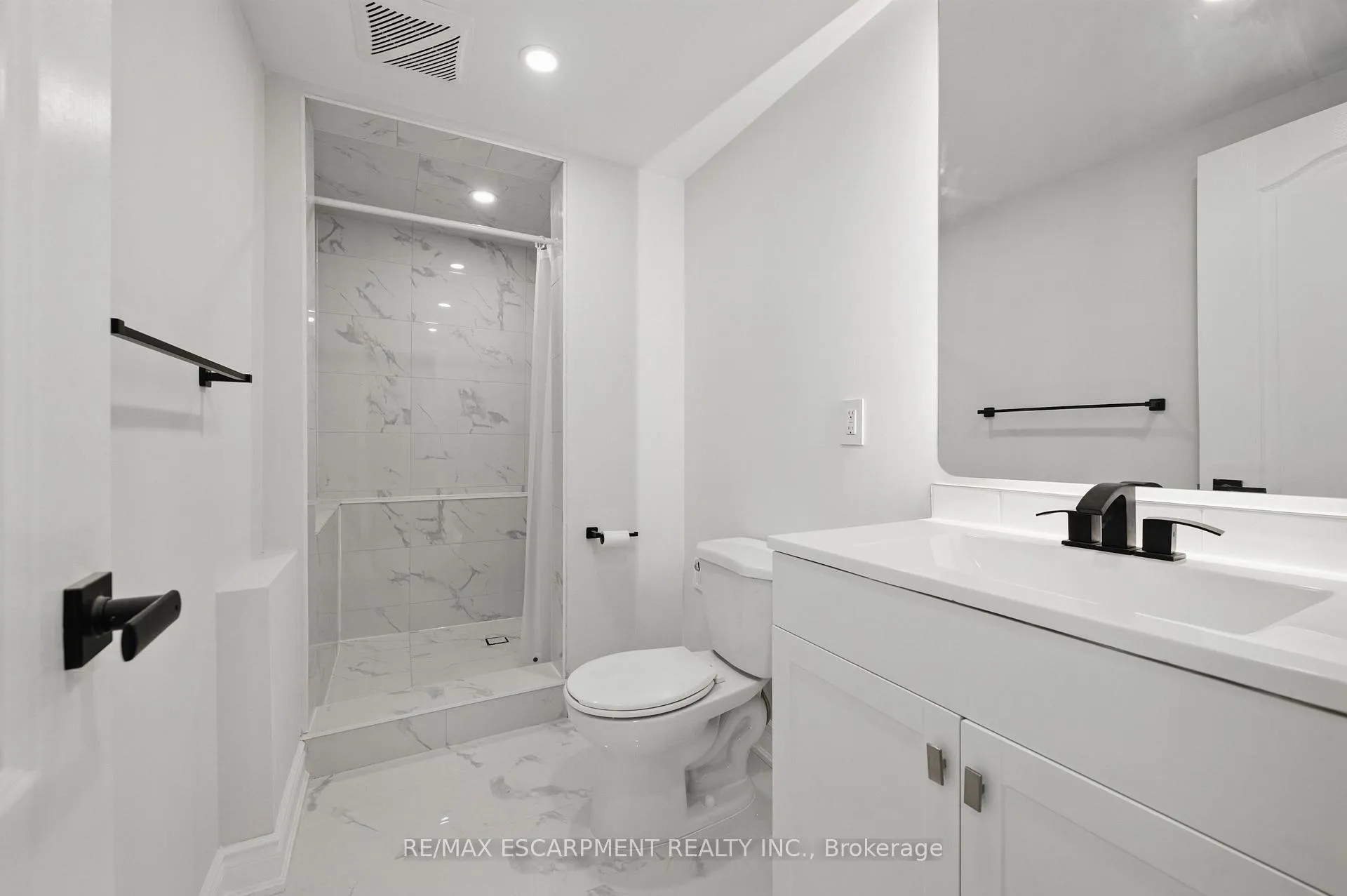 Photo 21 of Unit 3, 333 Emerald Street N, Hamilton, Beasley — HOMEH
