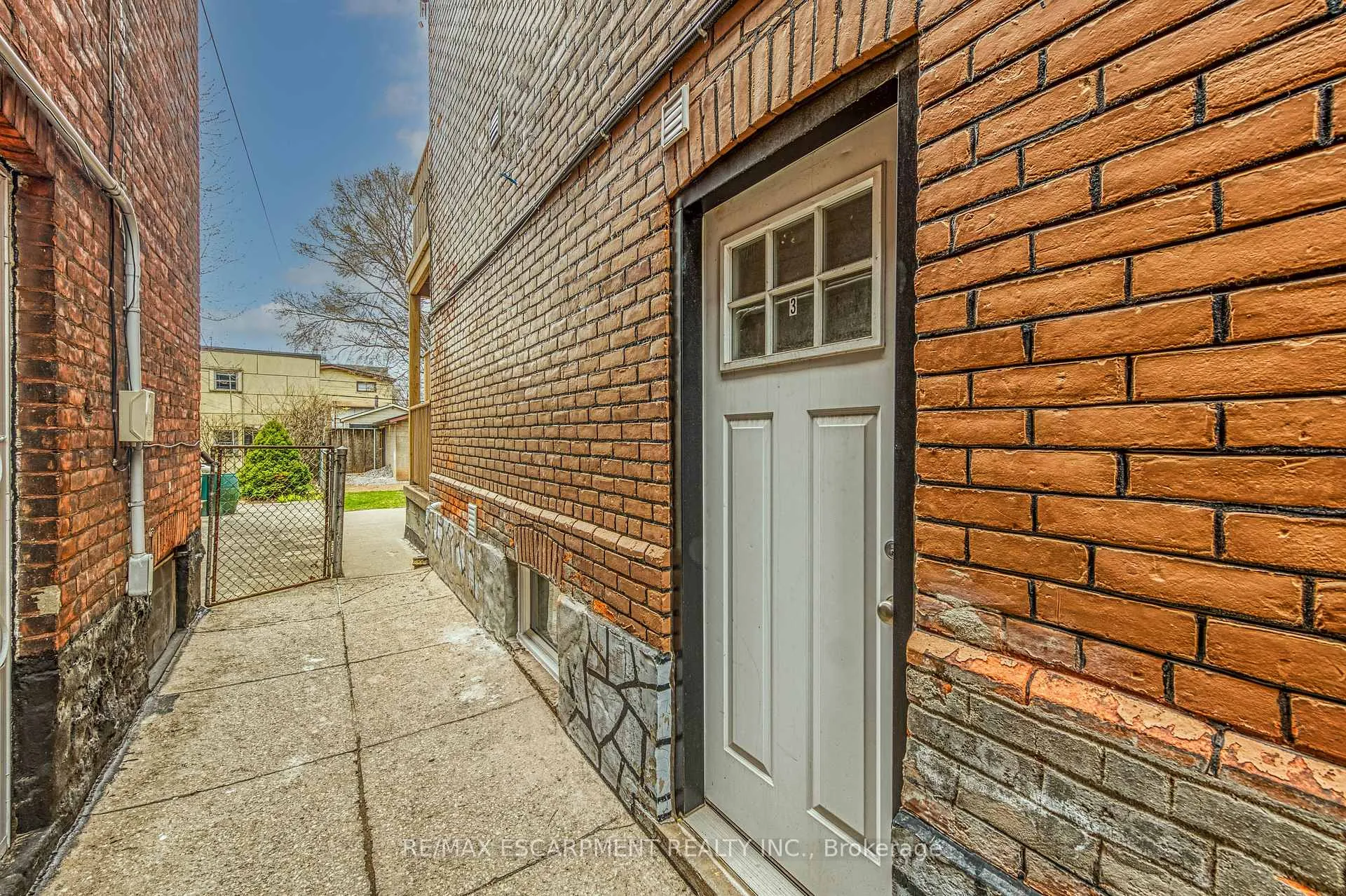 Photo 29 of Unit 3, 333 Emerald Street N, Hamilton, Beasley — HOMEH