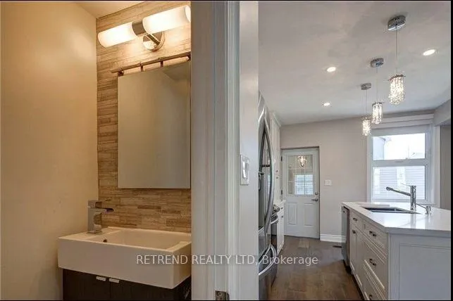 Photo 3 of Unit Upper, 892 Palmerston Avenue, Toronto, The Annex — HOMEH