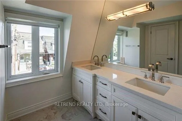 Photo 11 of Unit Upper, 892 Palmerston Avenue, Toronto, The Annex — HOMEH
