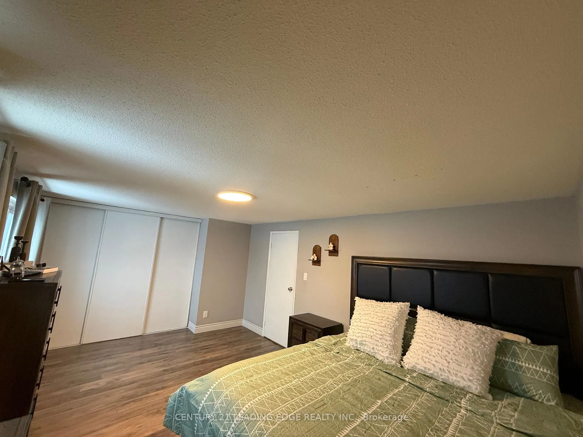 Photo 11 of Unit Upper, 998 Southgate Drive, Oshawa, Donevan — HOMEH