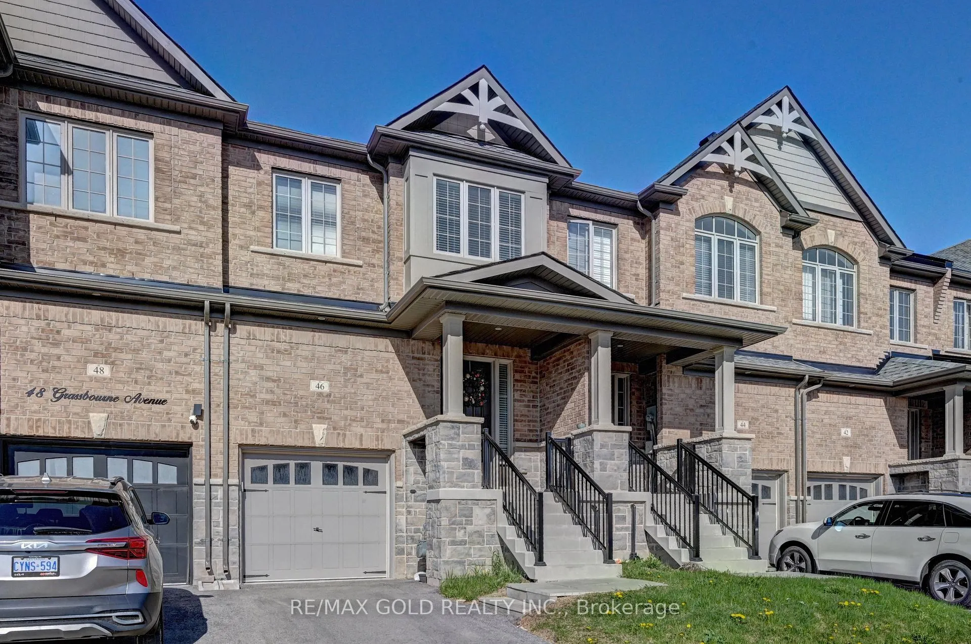 Photo 2 of 46 Grassbourne Avenue, Kitchener — HOMEH