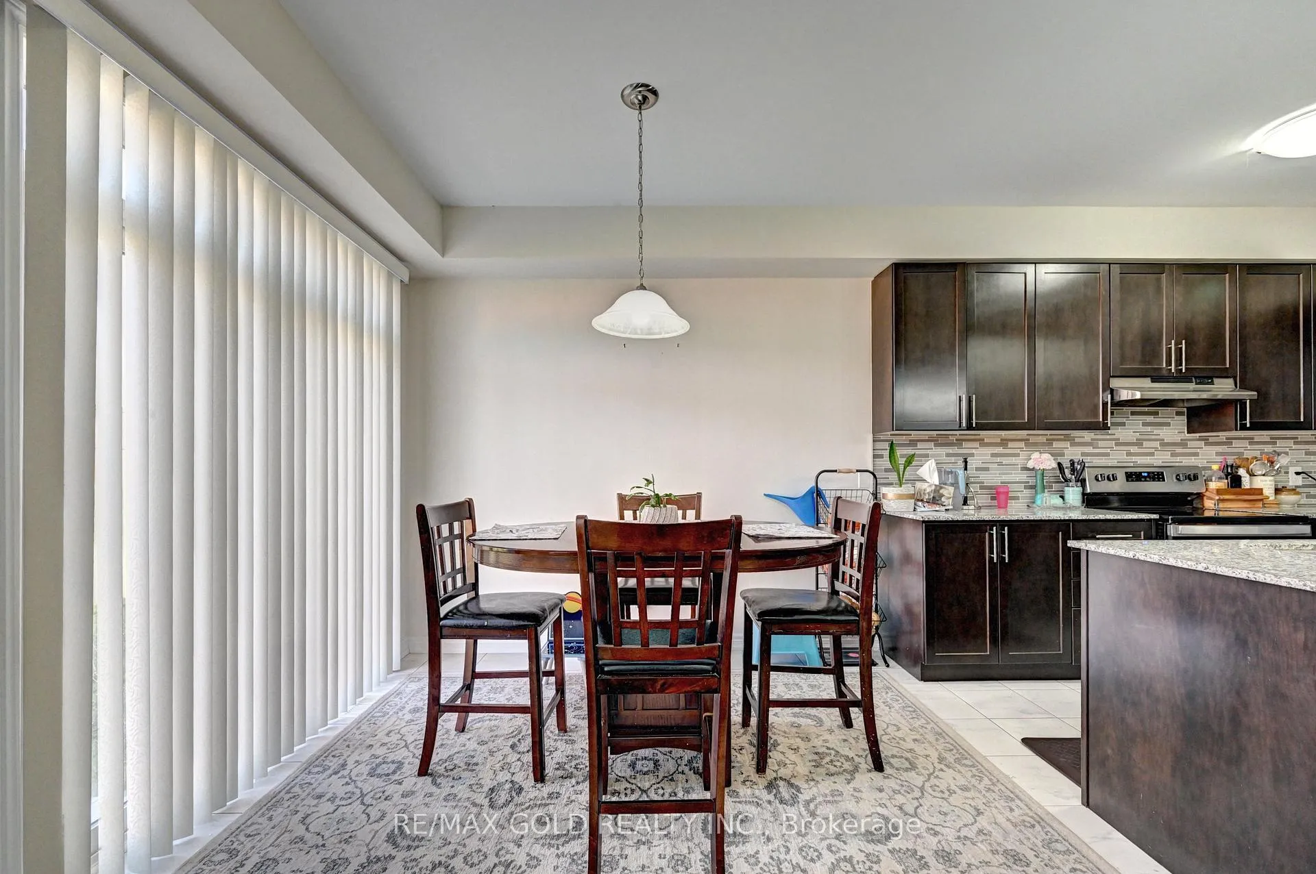 Photo 7 of 46 Grassbourne Avenue, Kitchener — HOMEH
