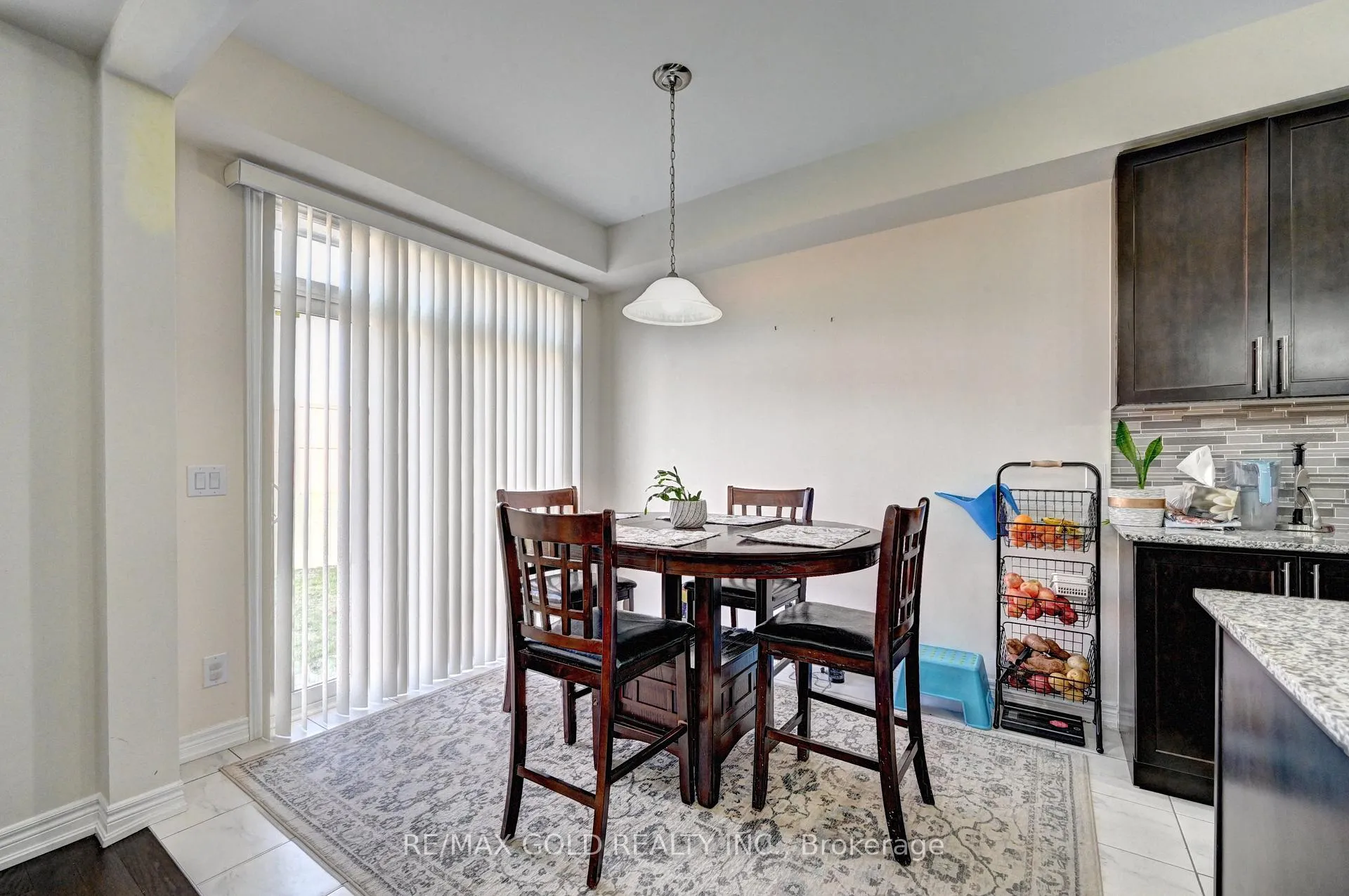 Photo 9 of 46 Grassbourne Avenue, Kitchener — HOMEH