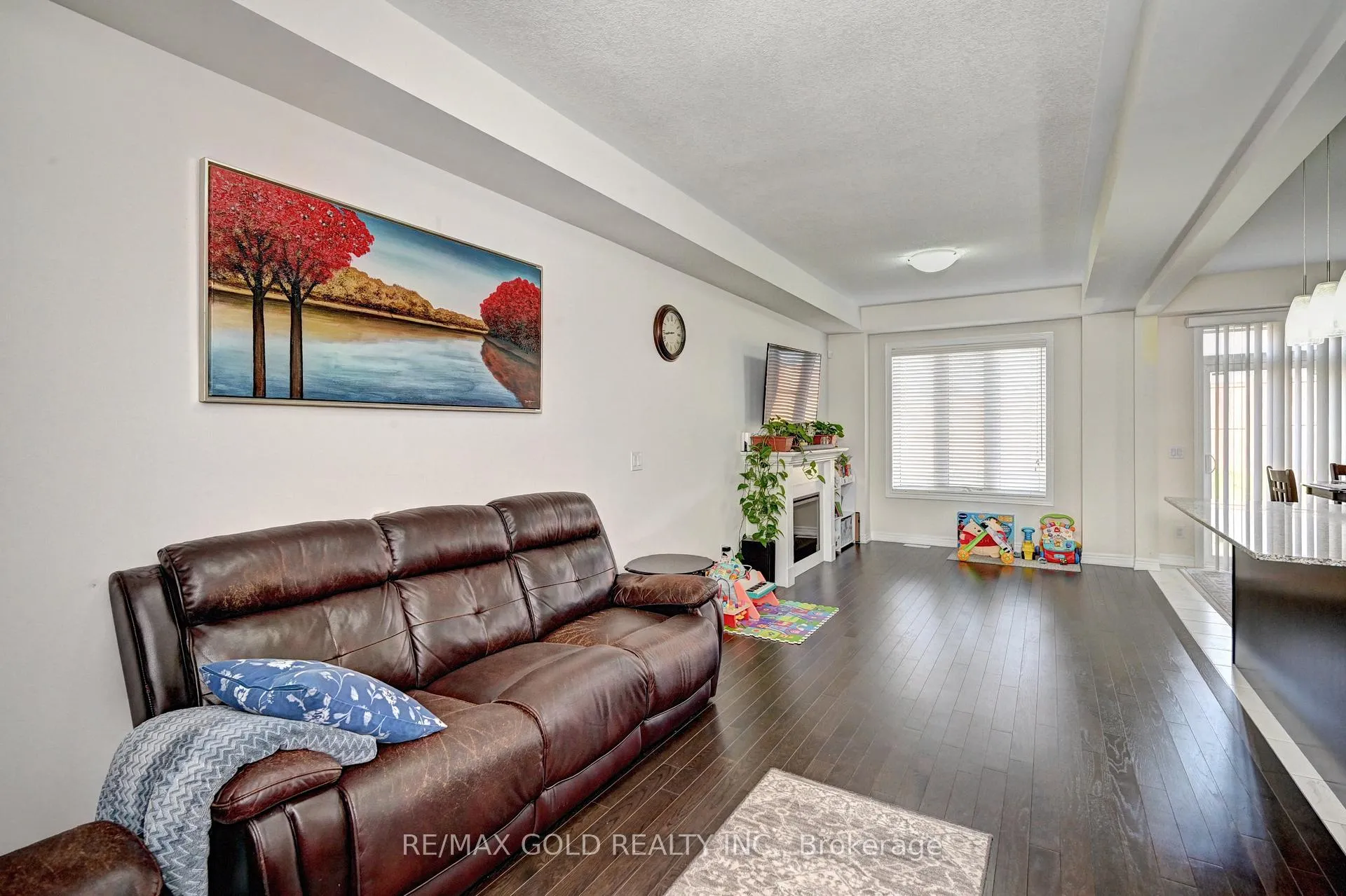 Photo 10 of 46 Grassbourne Avenue, Kitchener — HOMEH