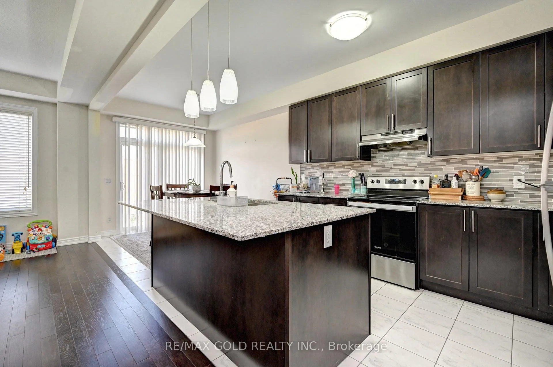 Photo 16 of 46 Grassbourne Avenue, Kitchener — HOMEH
