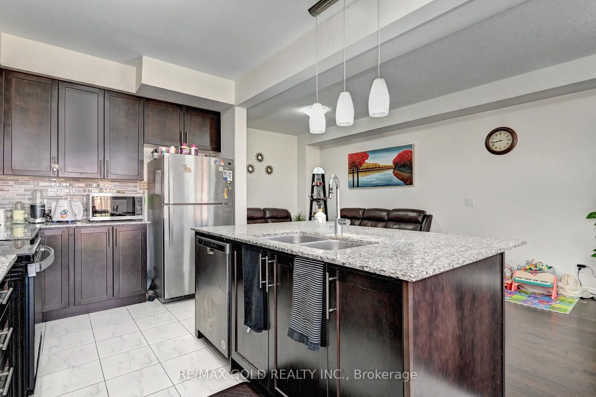 Photo 19 of 46 Grassbourne Avenue, Kitchener — HOMEH