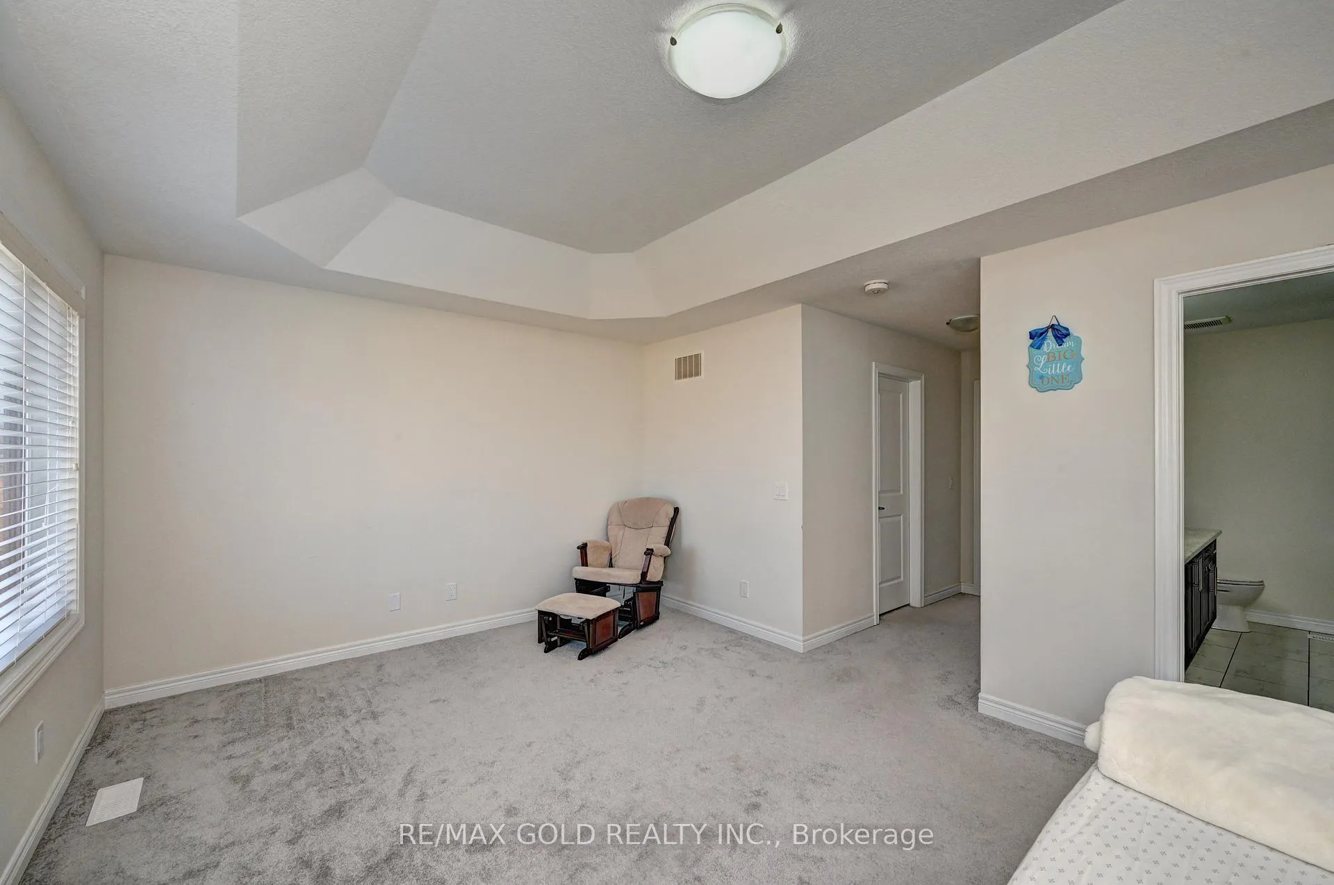 Photo 25 of 46 Grassbourne Avenue, Kitchener — HOMEH