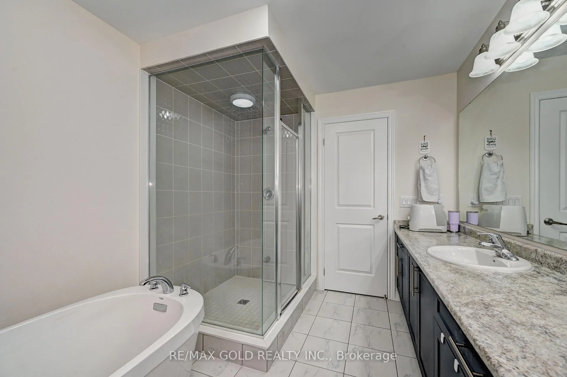 Photo 29 of 46 Grassbourne Avenue, Kitchener — HOMEH