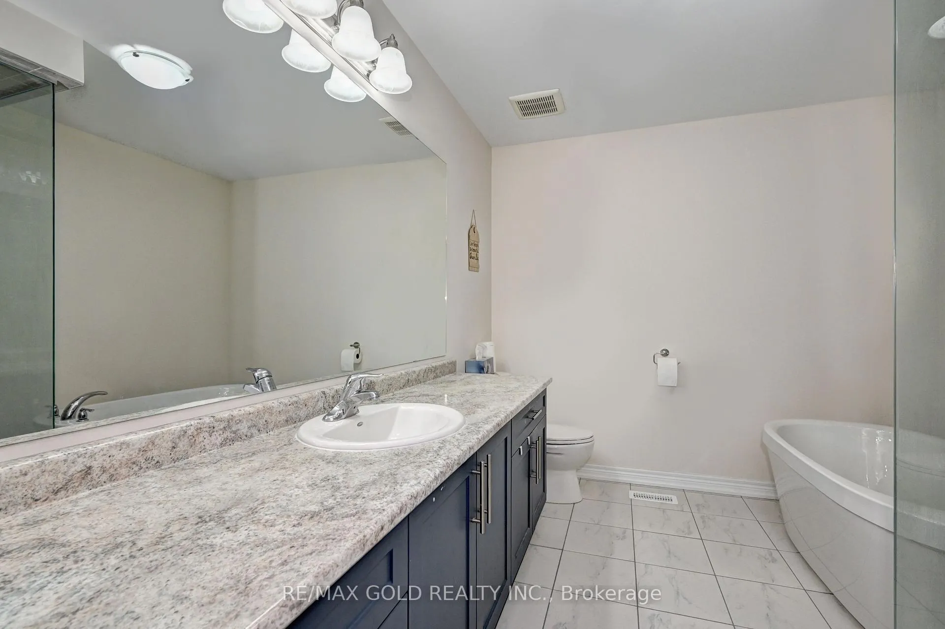 Photo 30 of 46 Grassbourne Avenue, Kitchener — HOMEH