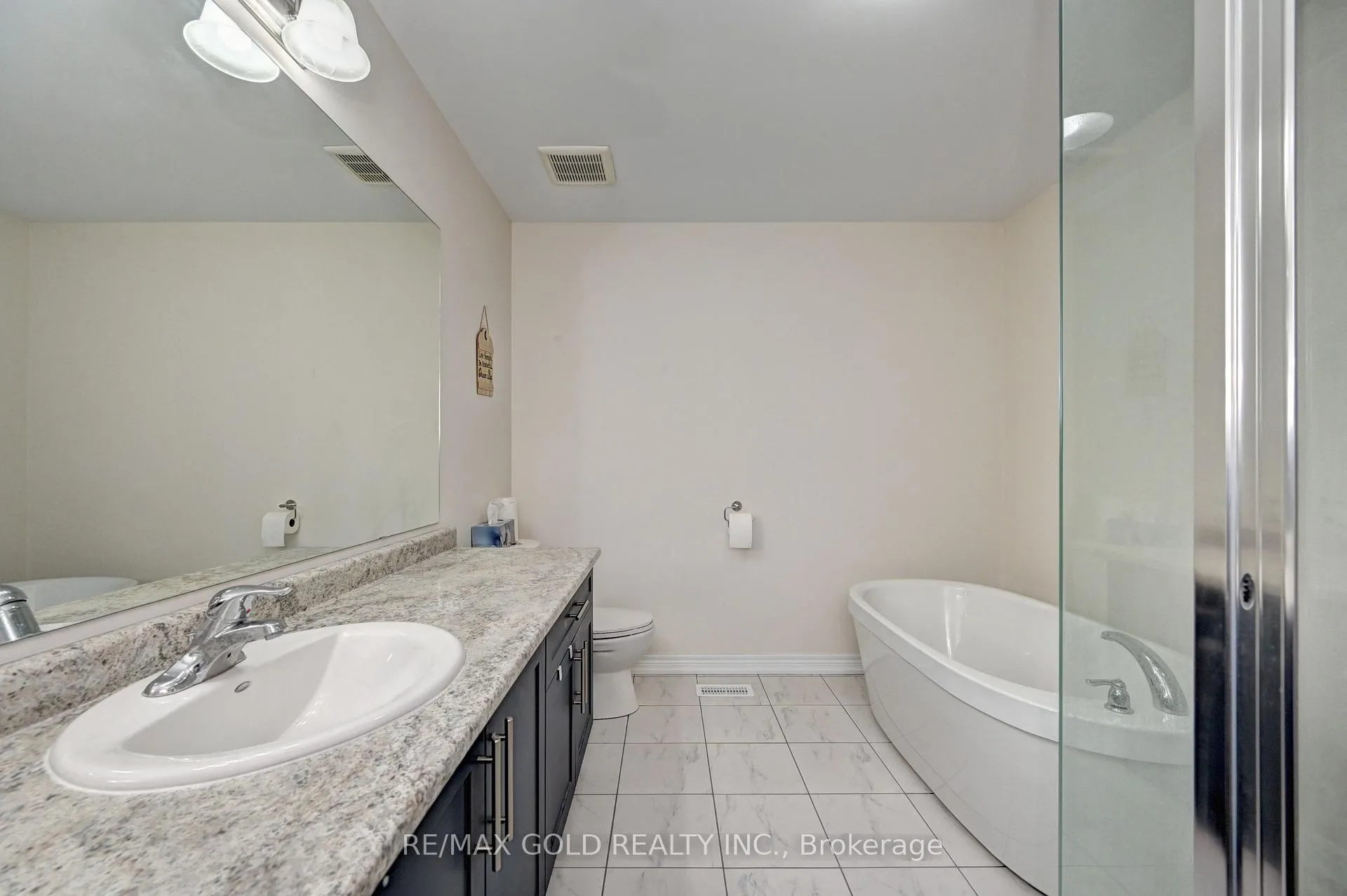 Photo 31 of 46 Grassbourne Avenue, Kitchener — HOMEH