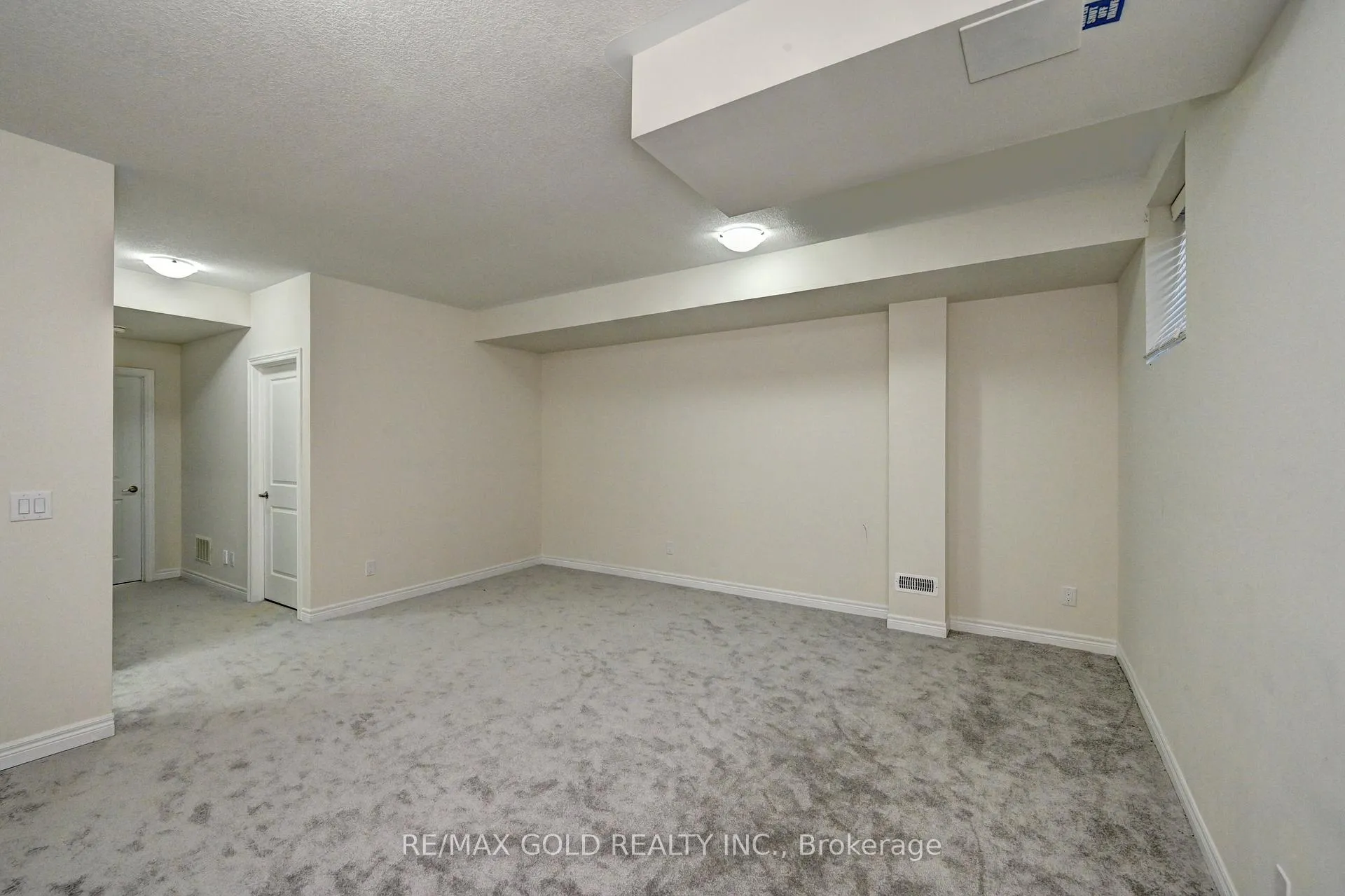 Photo 38 of 46 Grassbourne Avenue, Kitchener — HOMEH