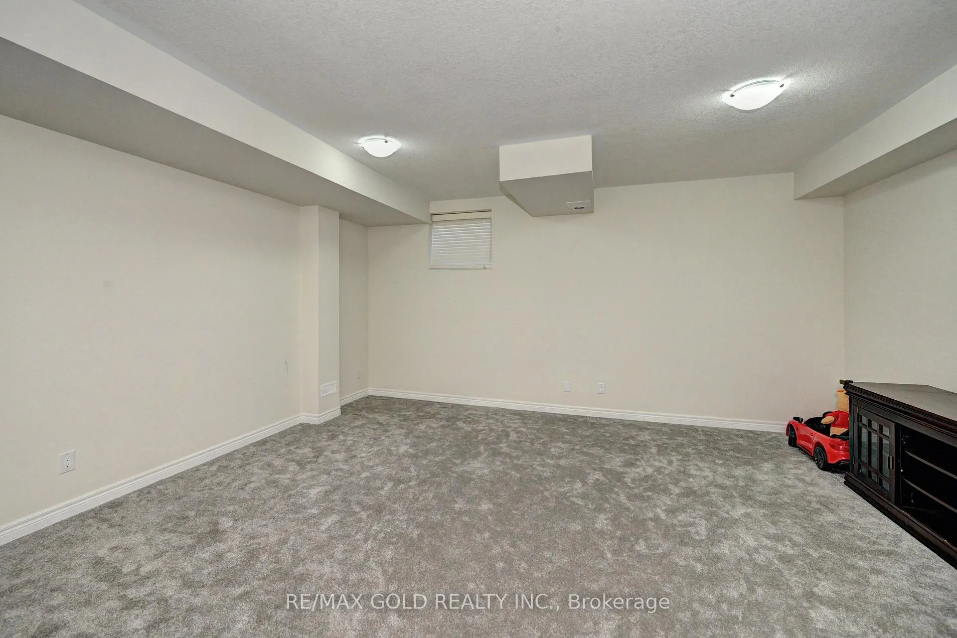 Photo 40 of 46 Grassbourne Avenue, Kitchener — HOMEH