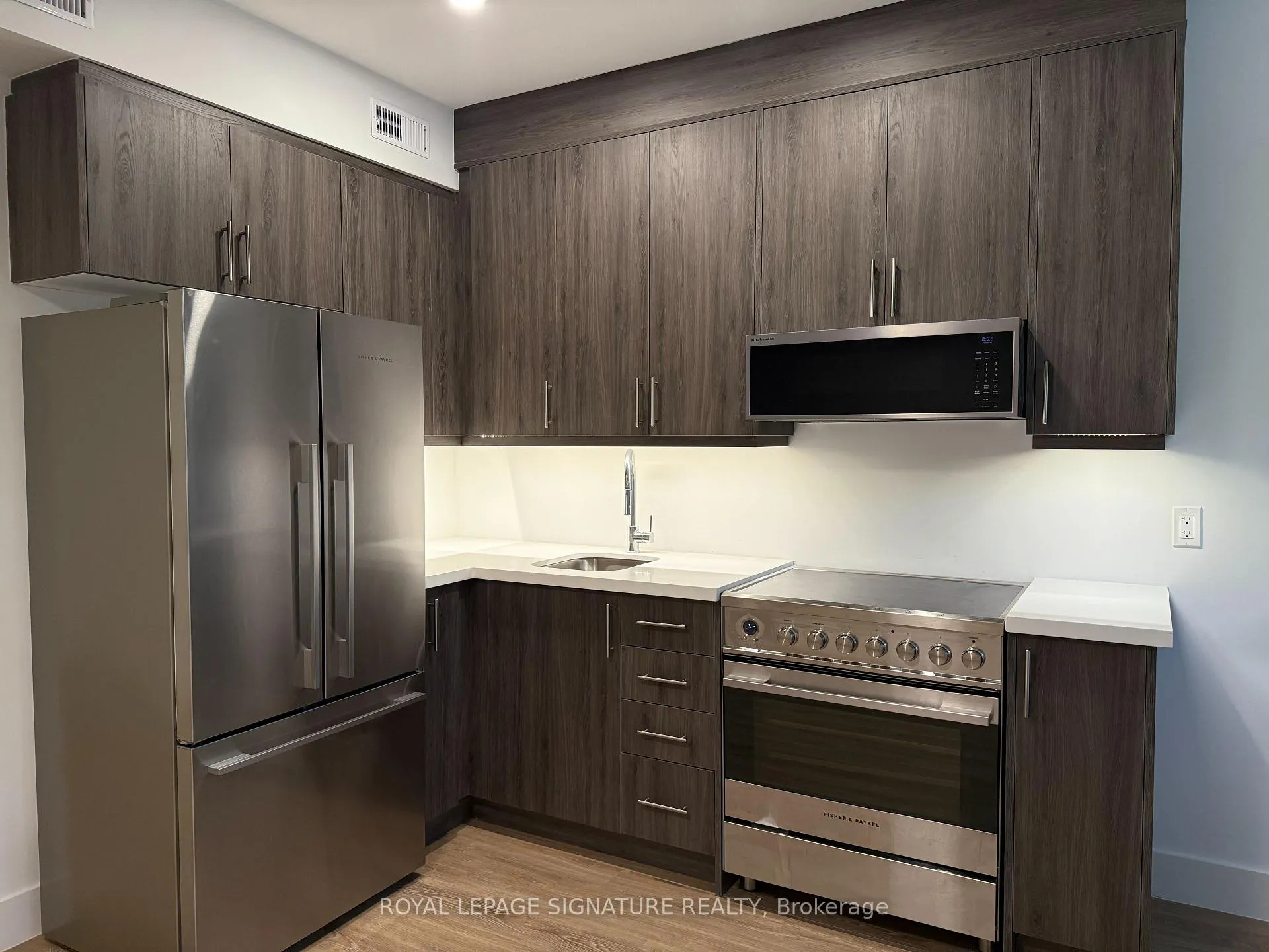 Photo 2 of Unit Basement, 3 Heydon Park Road, Toronto, Little Portugal — HOMEH