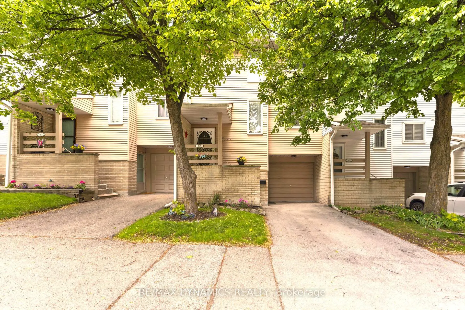 Front of 82 Lynden Circle