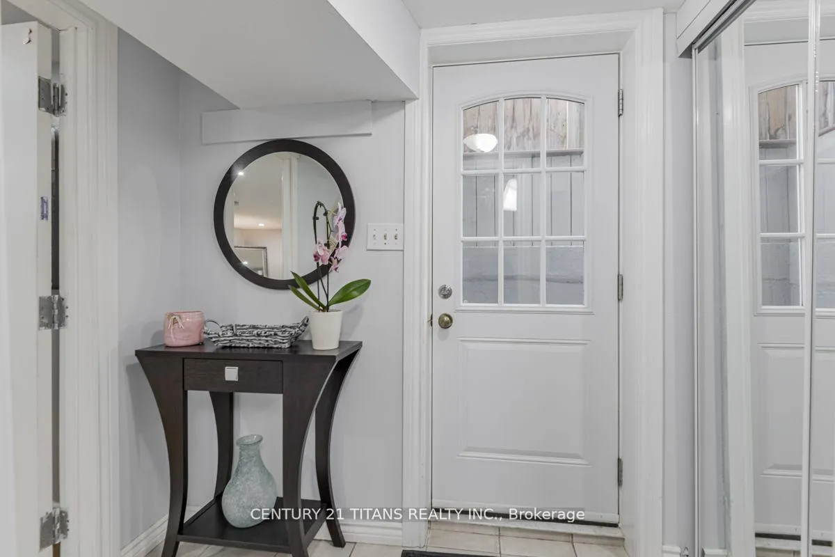 Photo 2 of 156 Madawaska Avenue, Oshawa, Lakeview — HOMEH