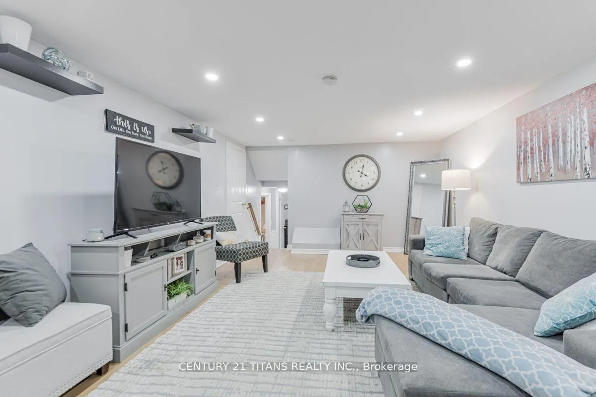 Photo 4 of 156 Madawaska Avenue, Oshawa, Lakeview — HOMEH