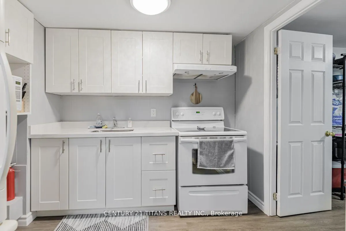 Photo 8 of 156 Madawaska Avenue, Oshawa, Lakeview — HOMEH