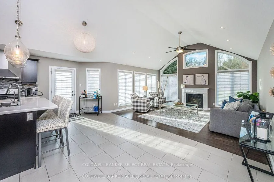 Photo 4 of Unit 3, 14 Reddington Drive, Caledon, Rural Caledon — HOMEH