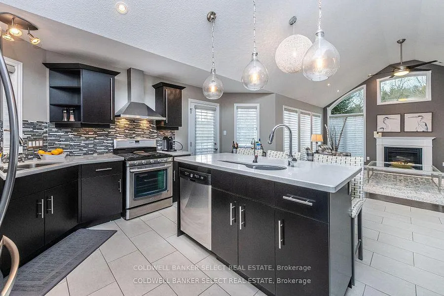 Photo 6 of Unit 3, 14 Reddington Drive, Caledon, Rural Caledon — HOMEH