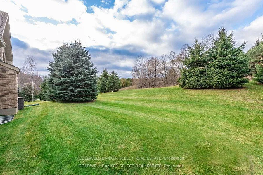 Photo 35 of Unit 3, 14 Reddington Drive, Caledon, Rural Caledon — HOMEH