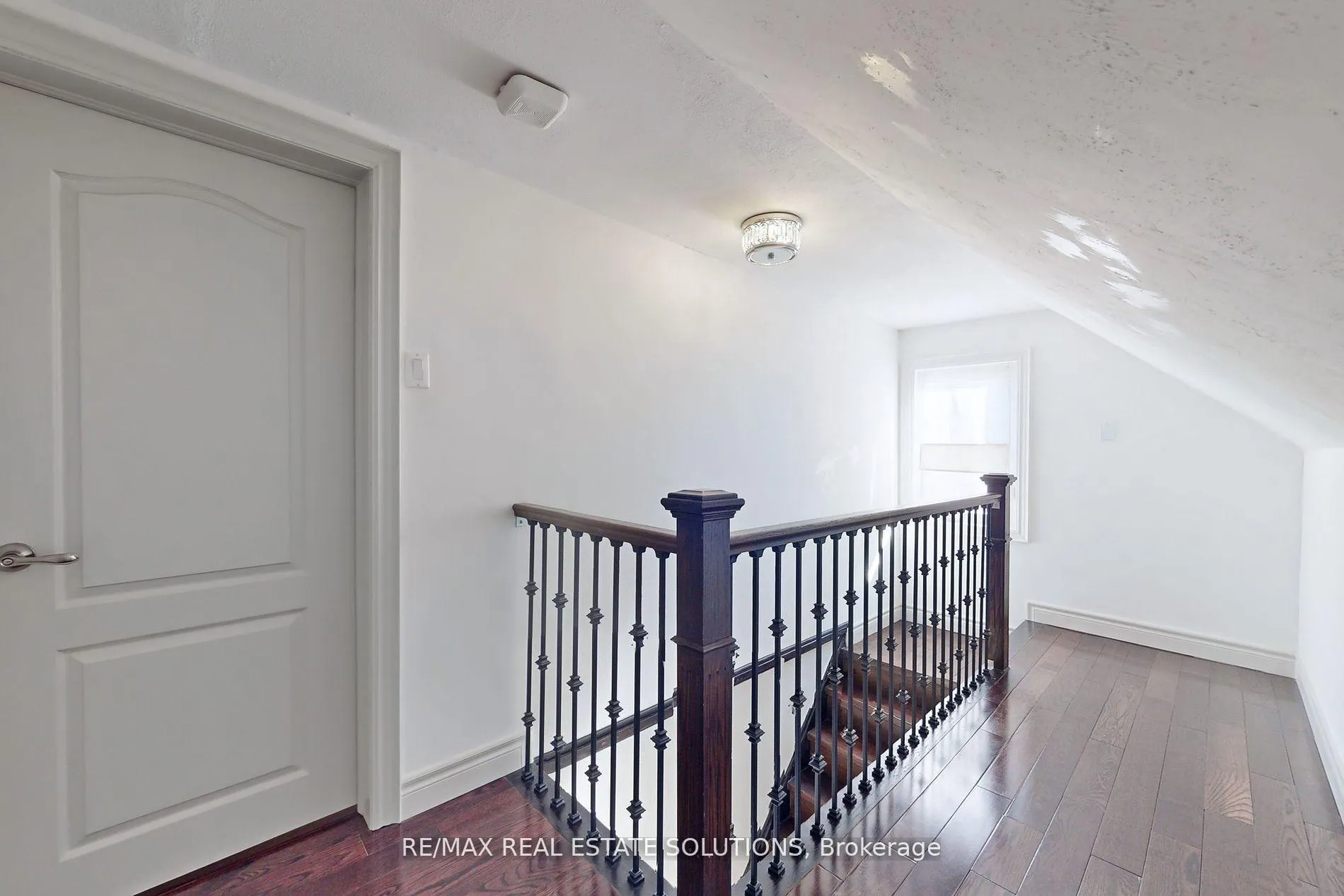 Photo 19 of 85 Ranee Avenue, Toronto, Englemount-Lawrence — HOMEH