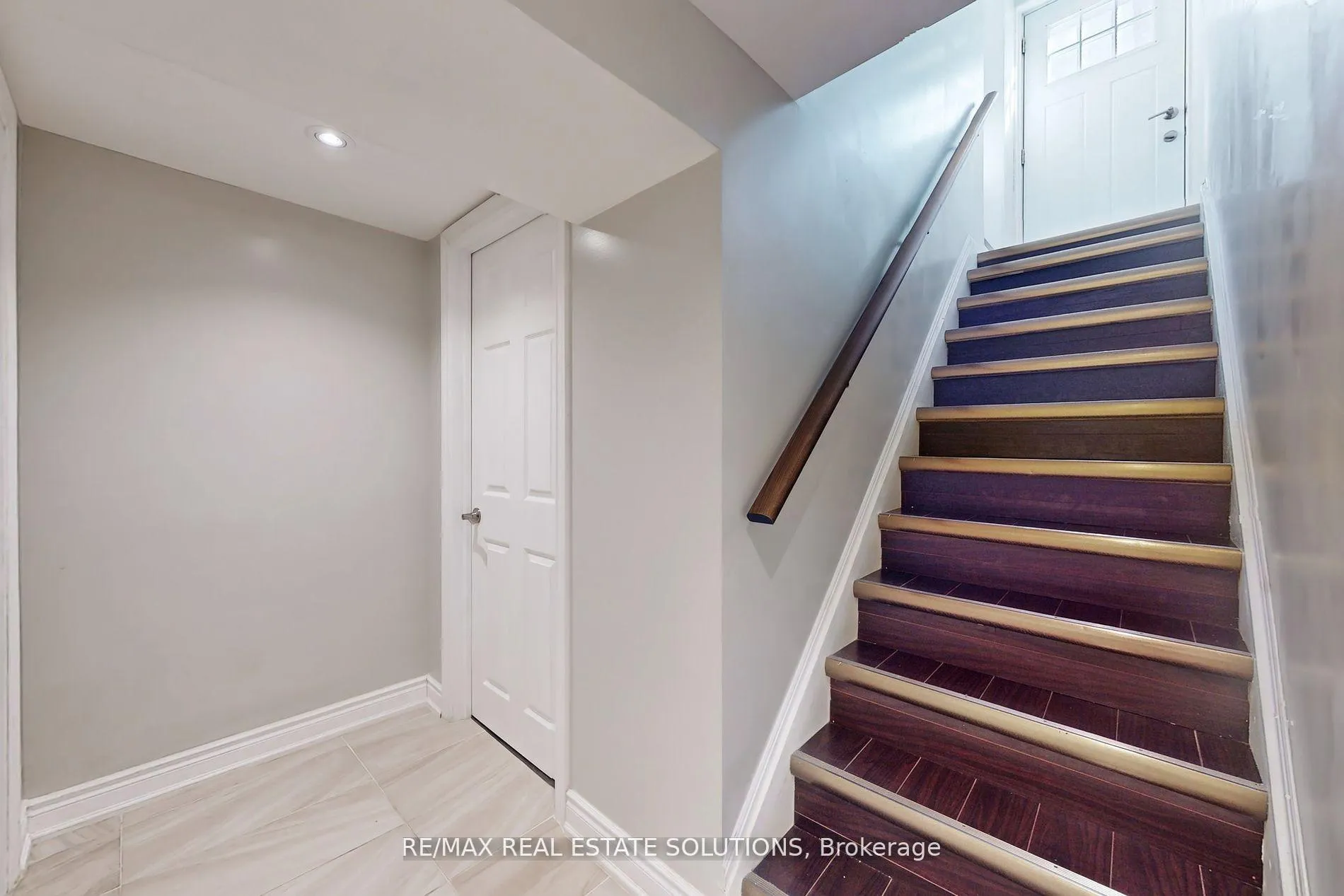 Photo 21 of 85 Ranee Avenue, Toronto, Englemount-Lawrence — HOMEH