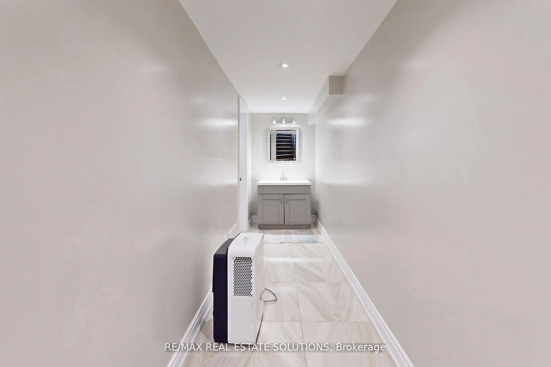 Photo 22 of 85 Ranee Avenue, Toronto, Englemount-Lawrence — HOMEH