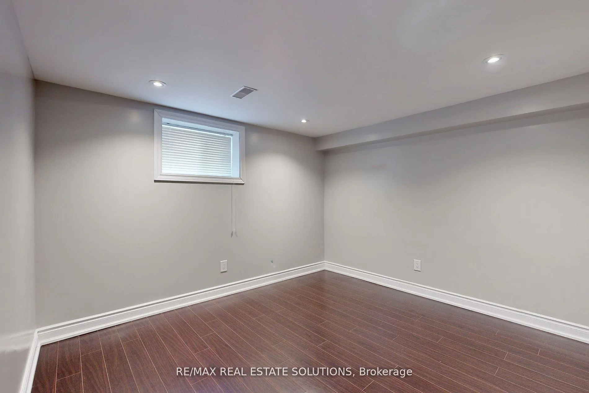 Photo 26 of 85 Ranee Avenue, Toronto, Englemount-Lawrence — HOMEH