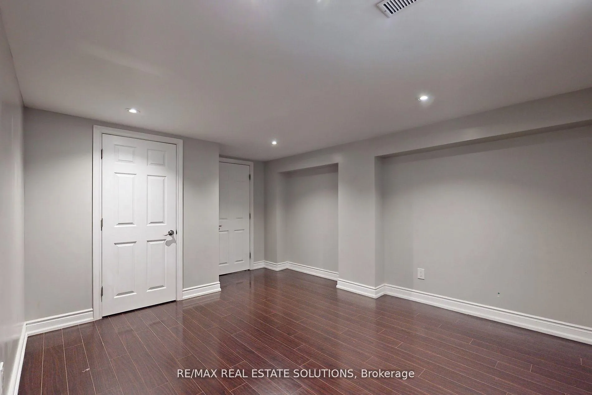 Photo 28 of 85 Ranee Avenue, Toronto, Englemount-Lawrence — HOMEH