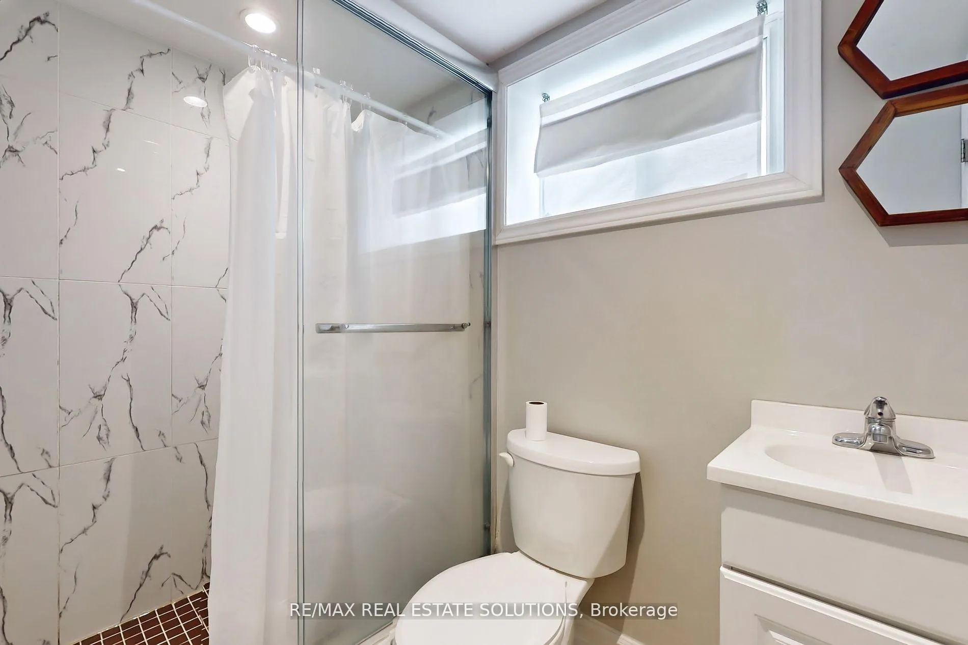 Photo 29 of 85 Ranee Avenue, Toronto, Englemount-Lawrence — HOMEH