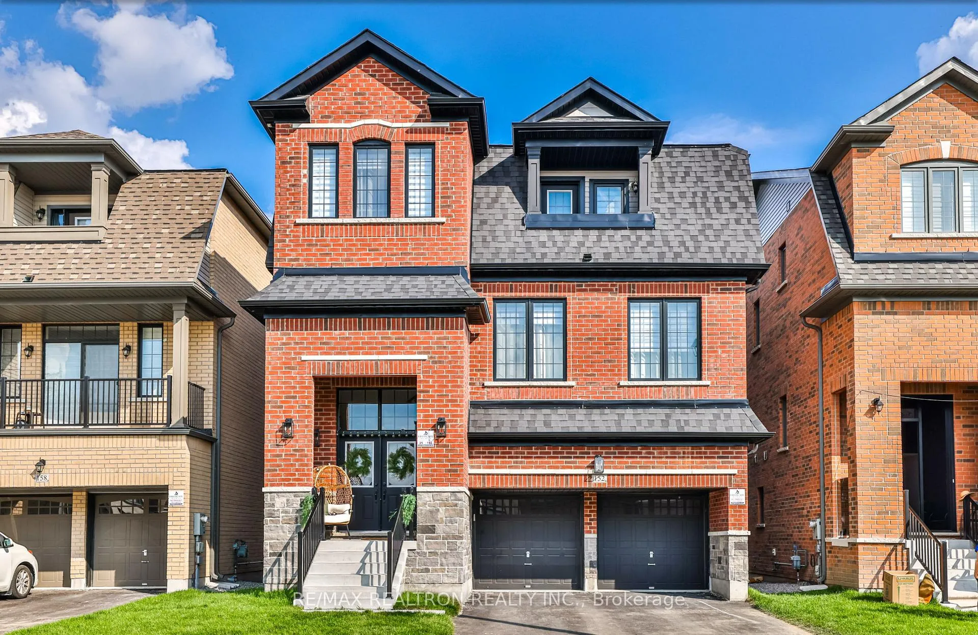 Front of 152 Coldwell Bay Circle