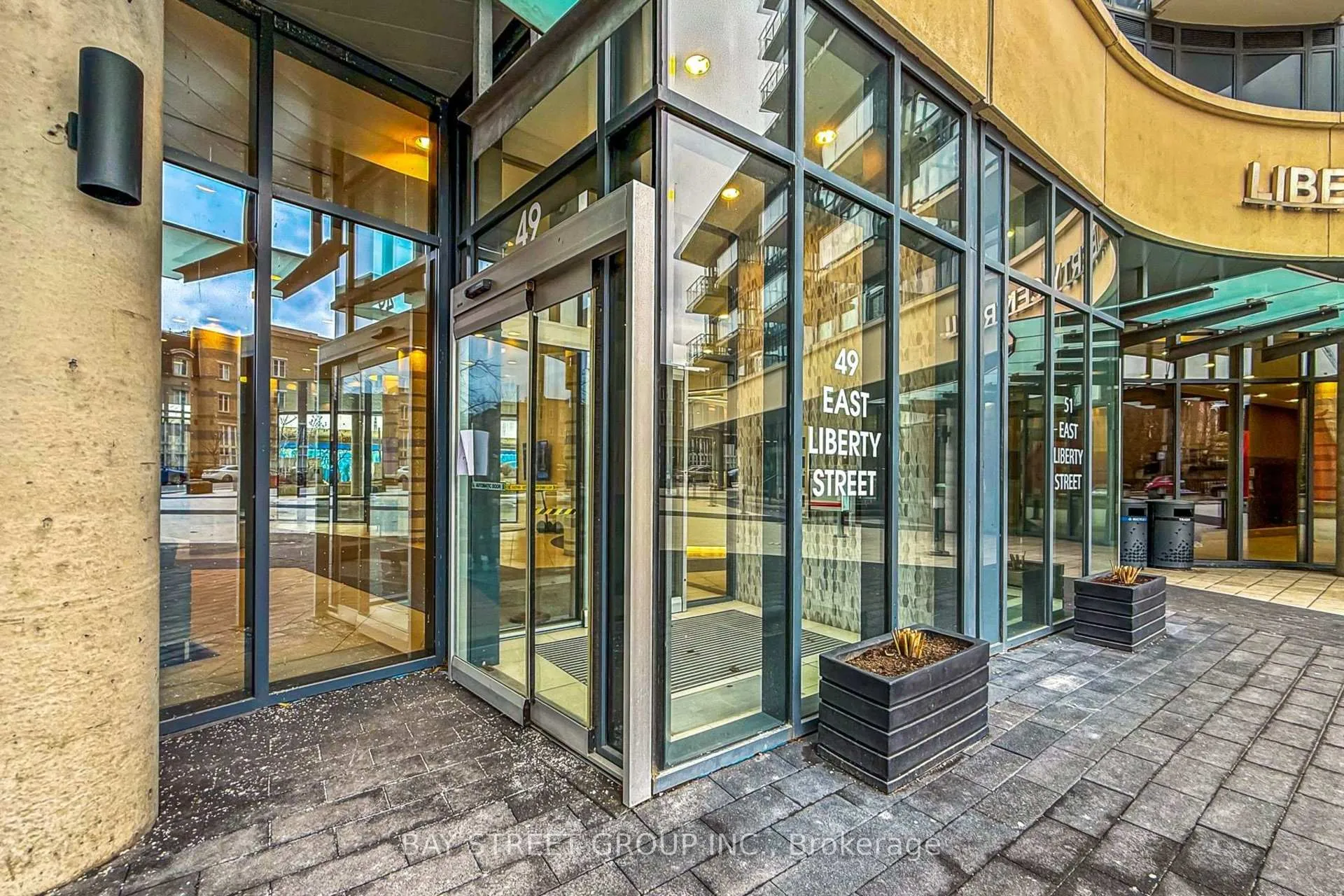 Photo 11 of Unit 1410, 49 East Liberty Street, Toronto, Niagara — HOMEH
