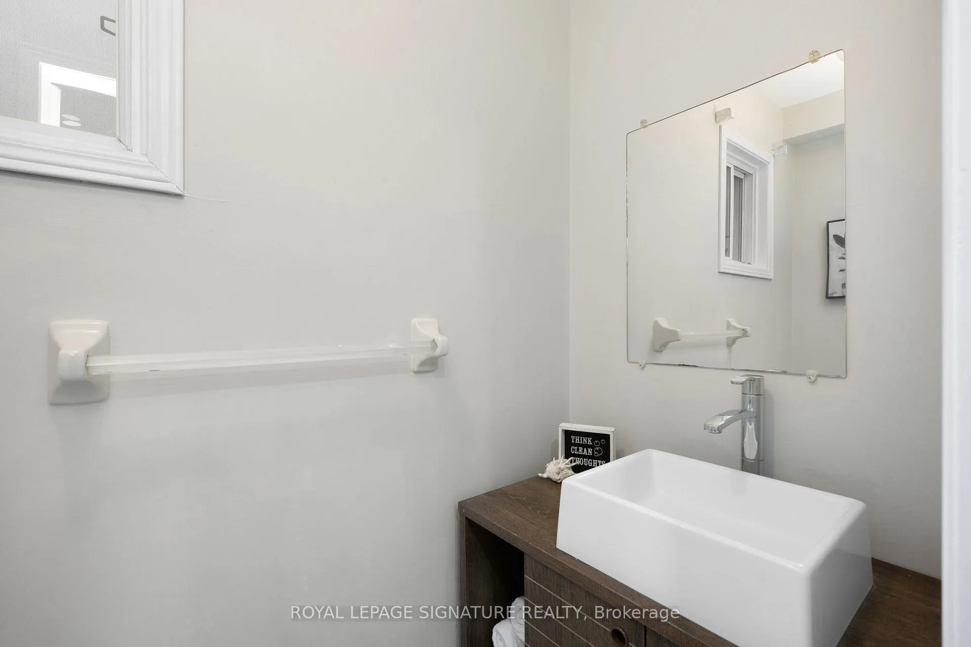 Photo 13 of 124 Laidlaw Drive, Barrie, West Bayfield — HOMEH