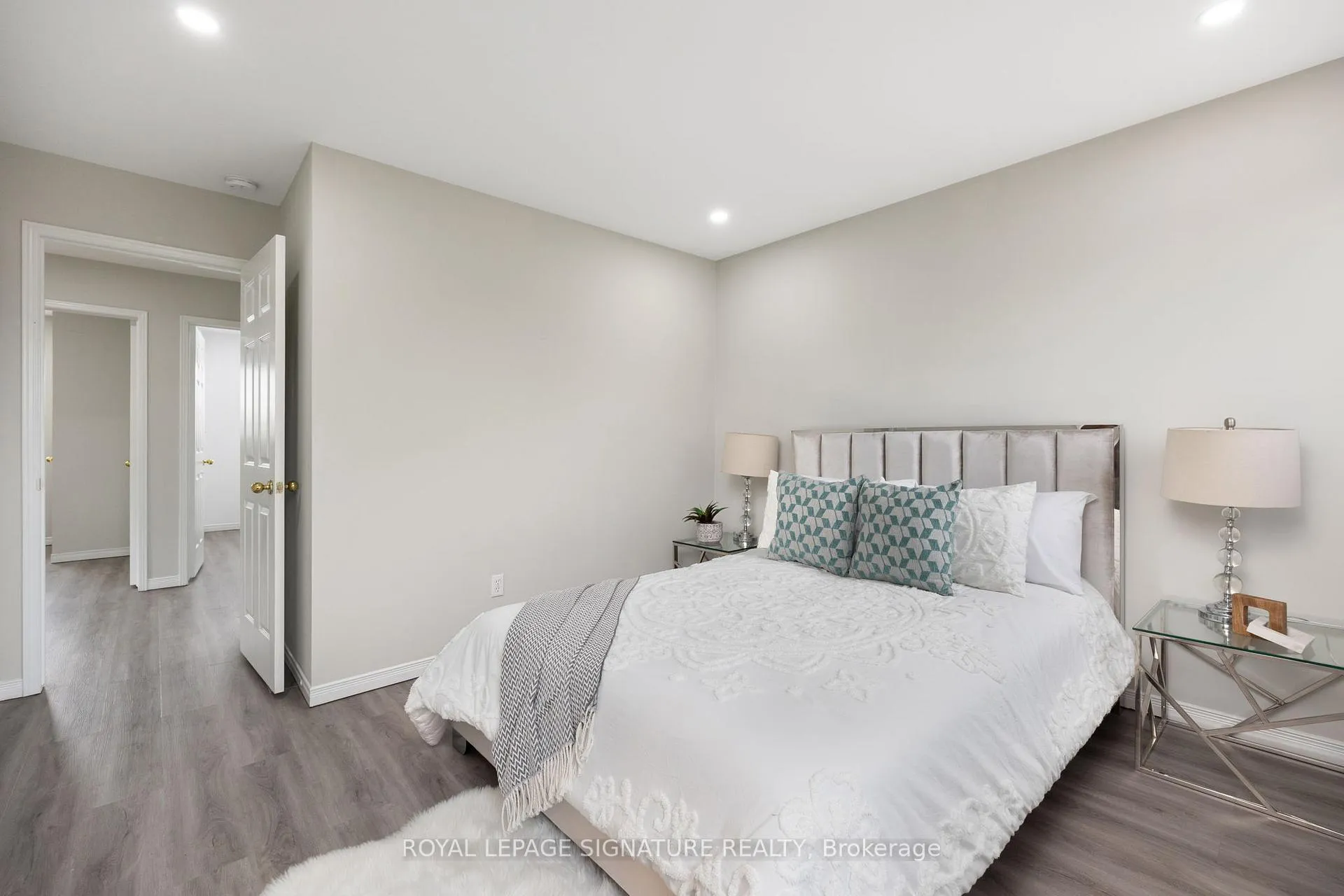 Photo 20 of 124 Laidlaw Drive, Barrie, West Bayfield — HOMEH