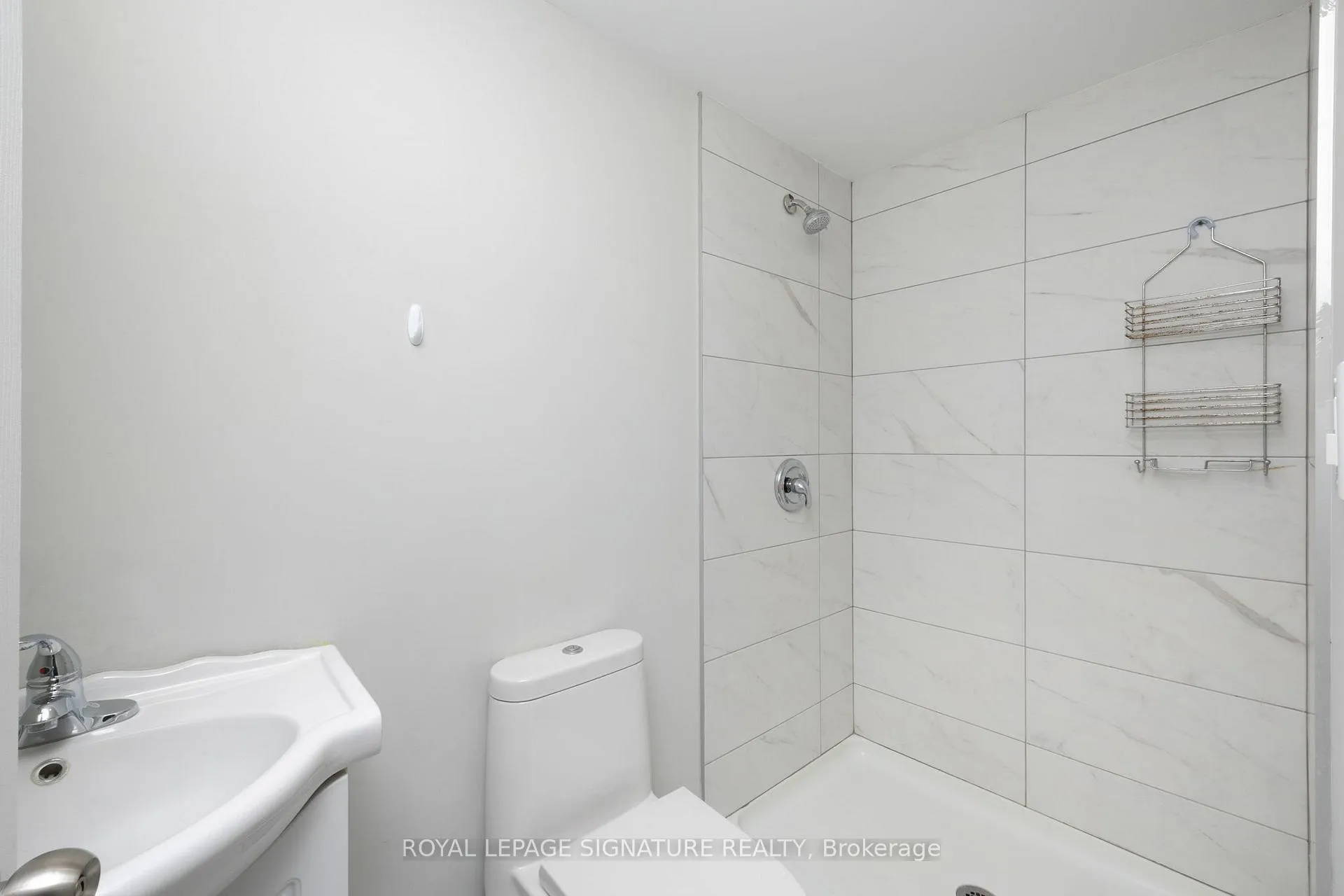 Photo 29 of 124 Laidlaw Drive, Barrie, West Bayfield — HOMEH