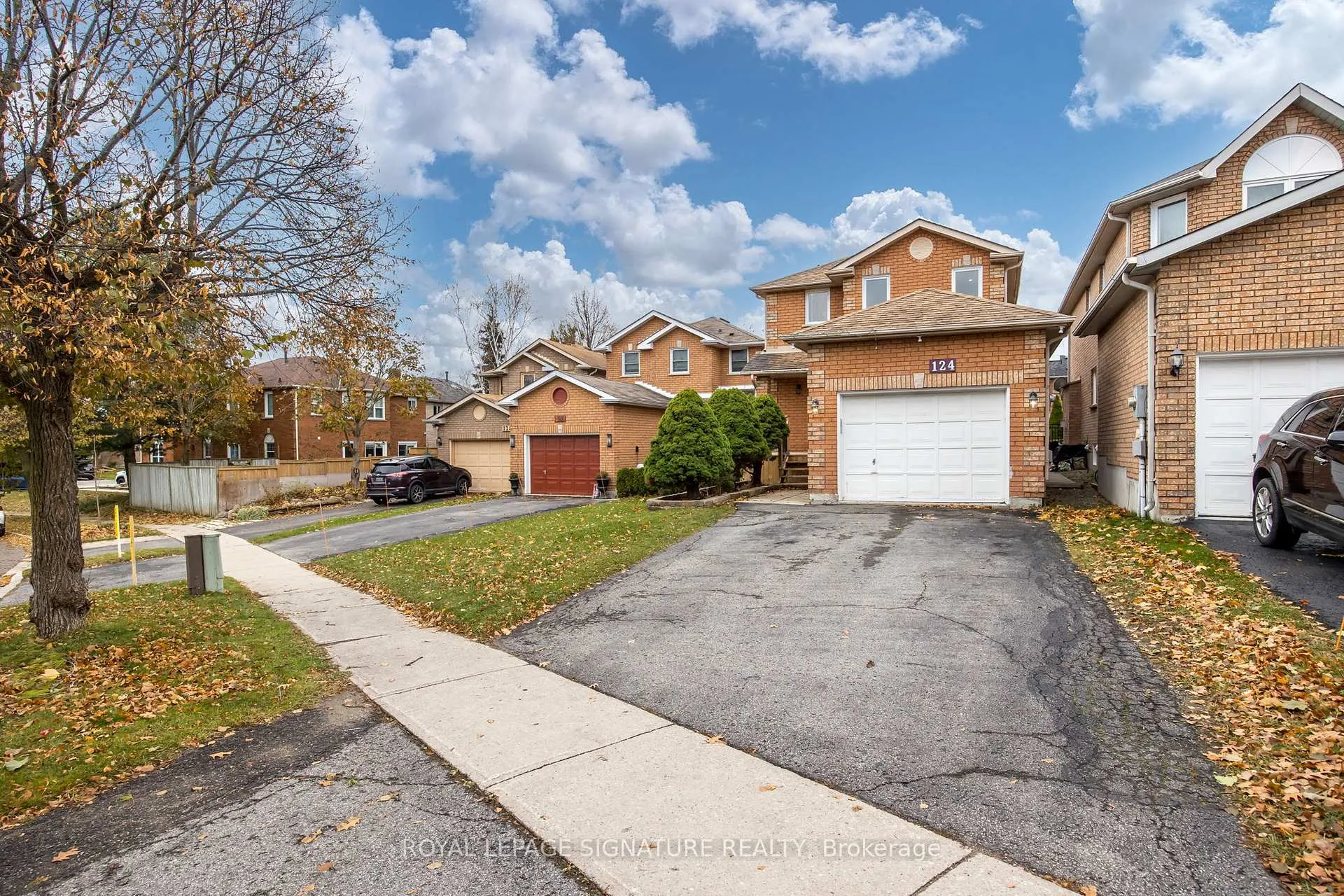 Photo 32 of 124 Laidlaw Drive, Barrie, West Bayfield — HOMEH