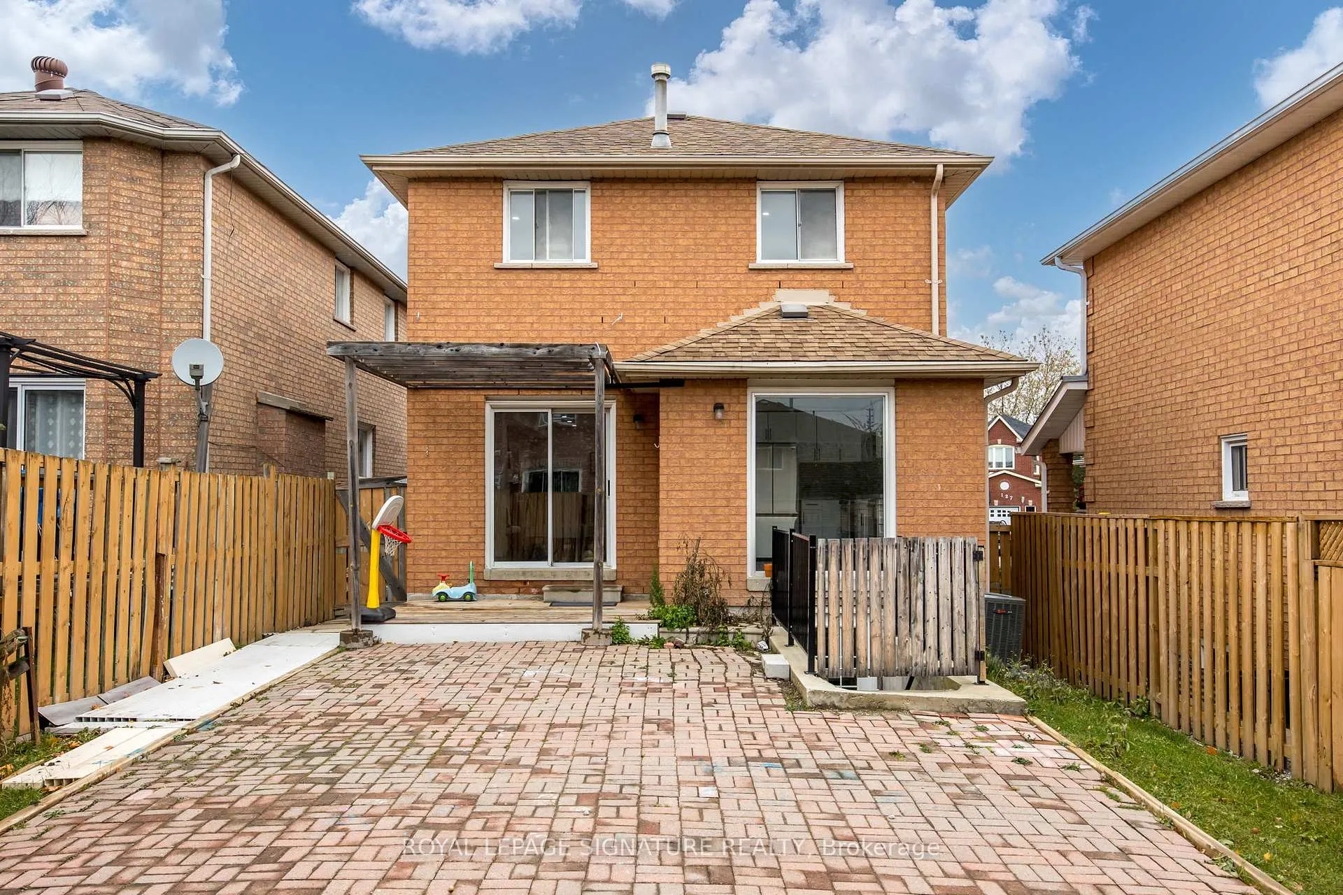 Photo 37 of 124 Laidlaw Drive, Barrie, West Bayfield — HOMEH