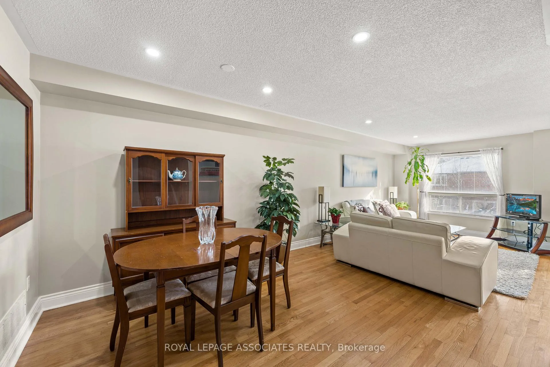 Photo 9 of Unit 22, 1995 Pine Grove Avenue, Pickering, Highbush — HOMEH
