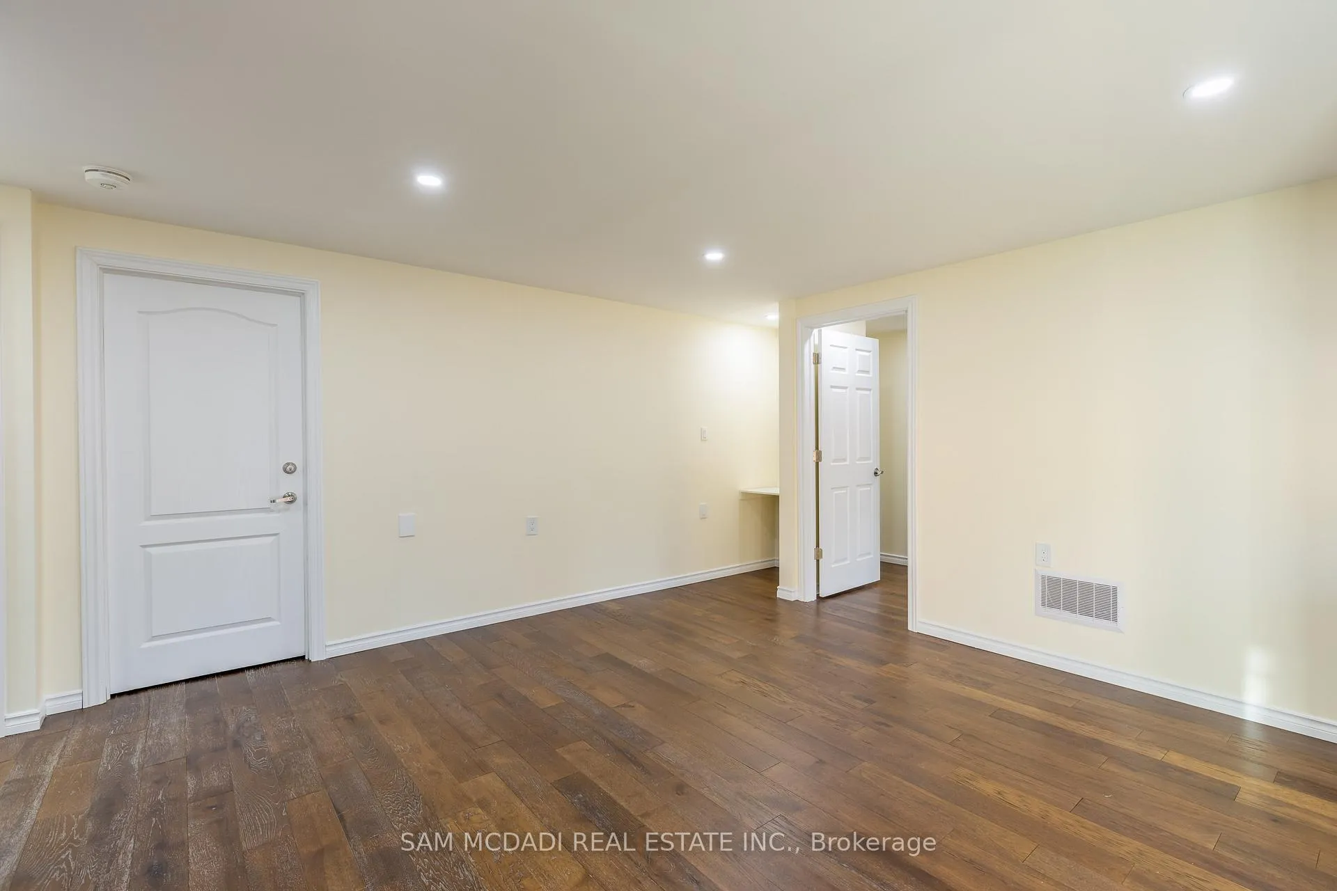 Photo 4 of 841 Magnolia Terrace, Milton, Cobban — HOMEH