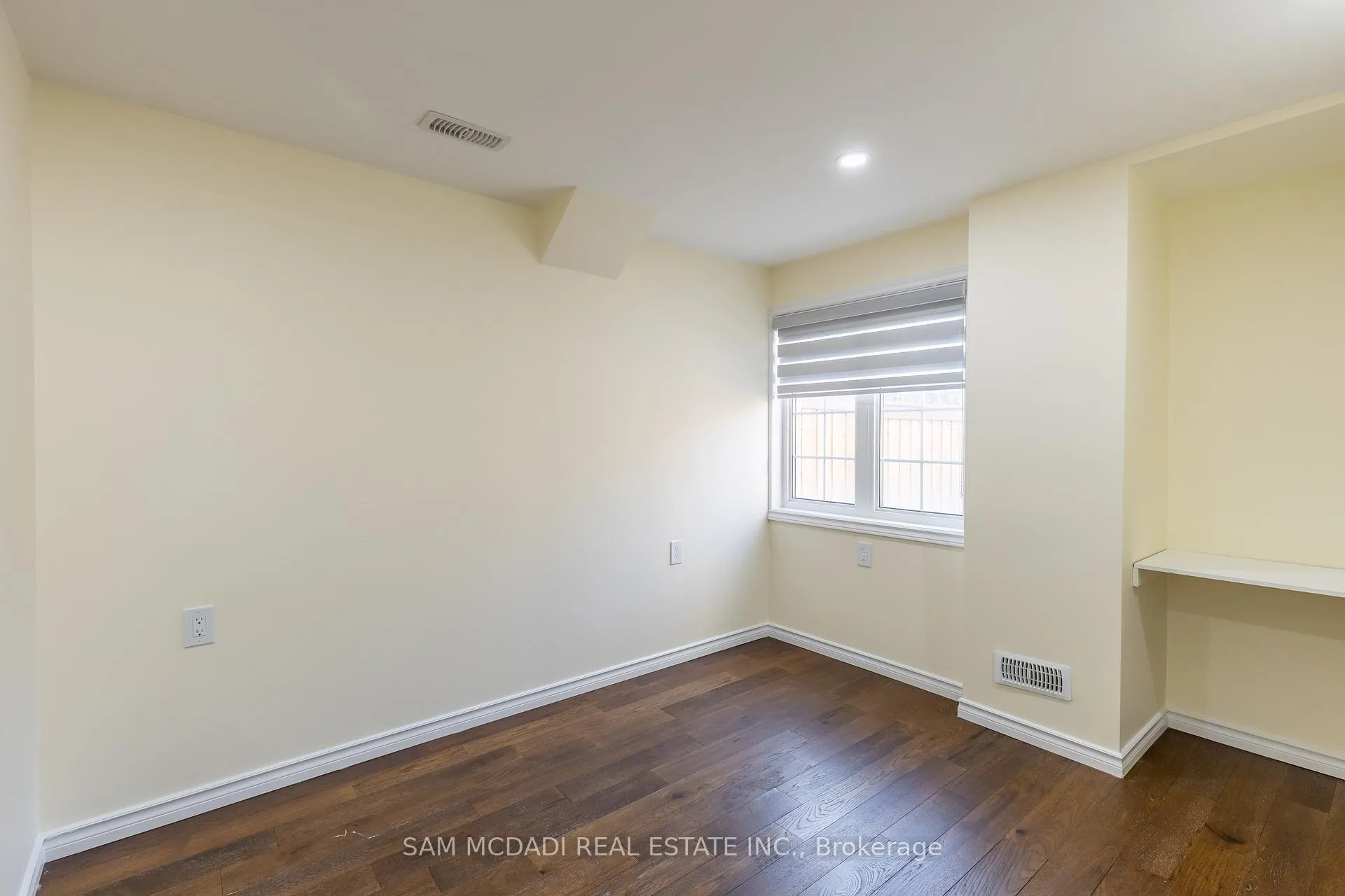 Photo 5 of 841 Magnolia Terrace, Milton, Cobban — HOMEH