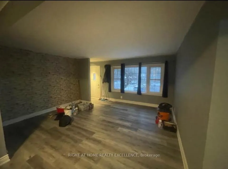 Photo 2 of 966 Union St Union Street, Kitchener — HOMEH