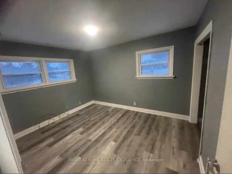Photo 10 of 966 Union St Union Street, Kitchener — HOMEH