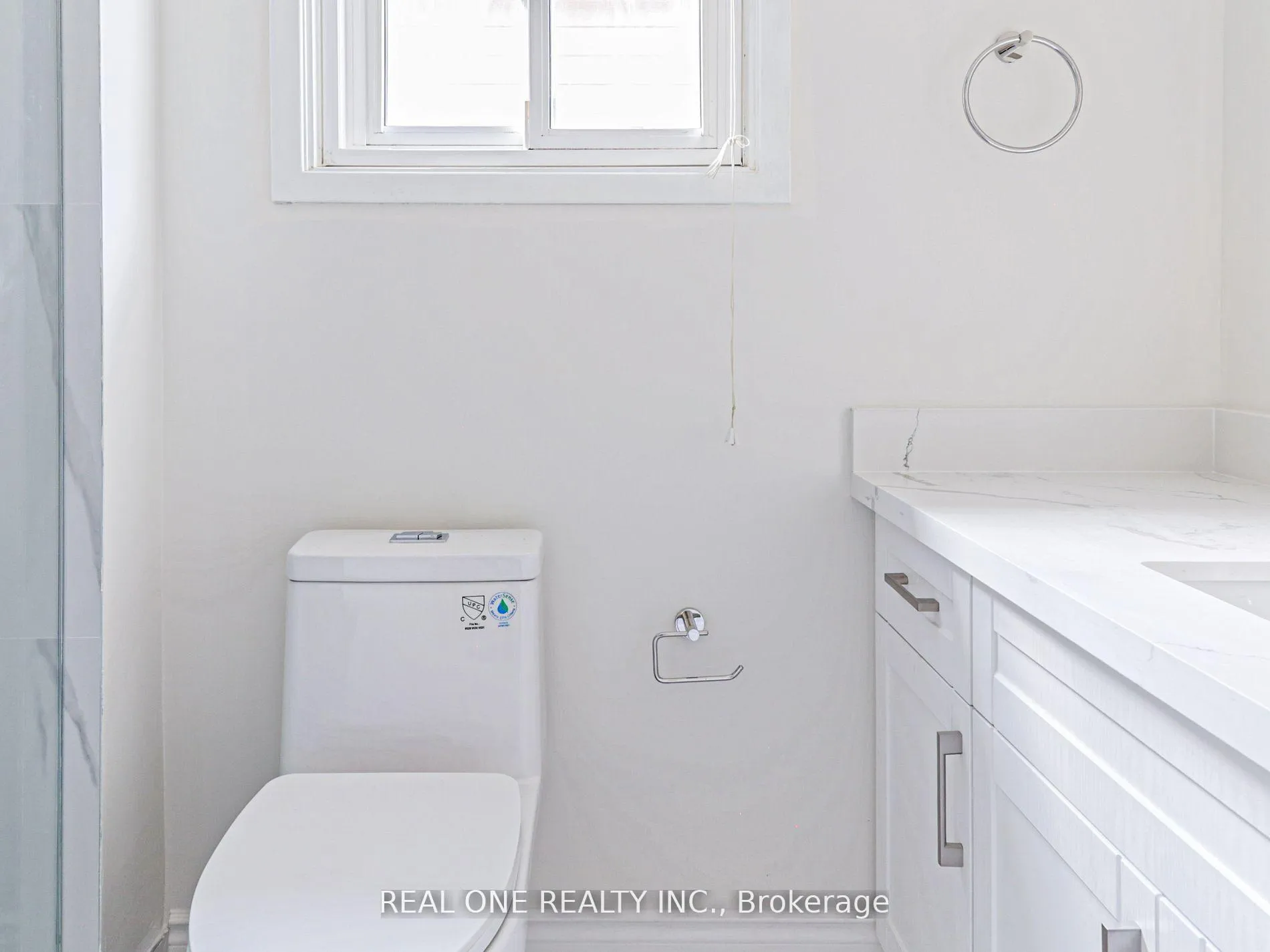 Photo 14 of 51 Cornwall Drive, Ajax, Central — HOMEH