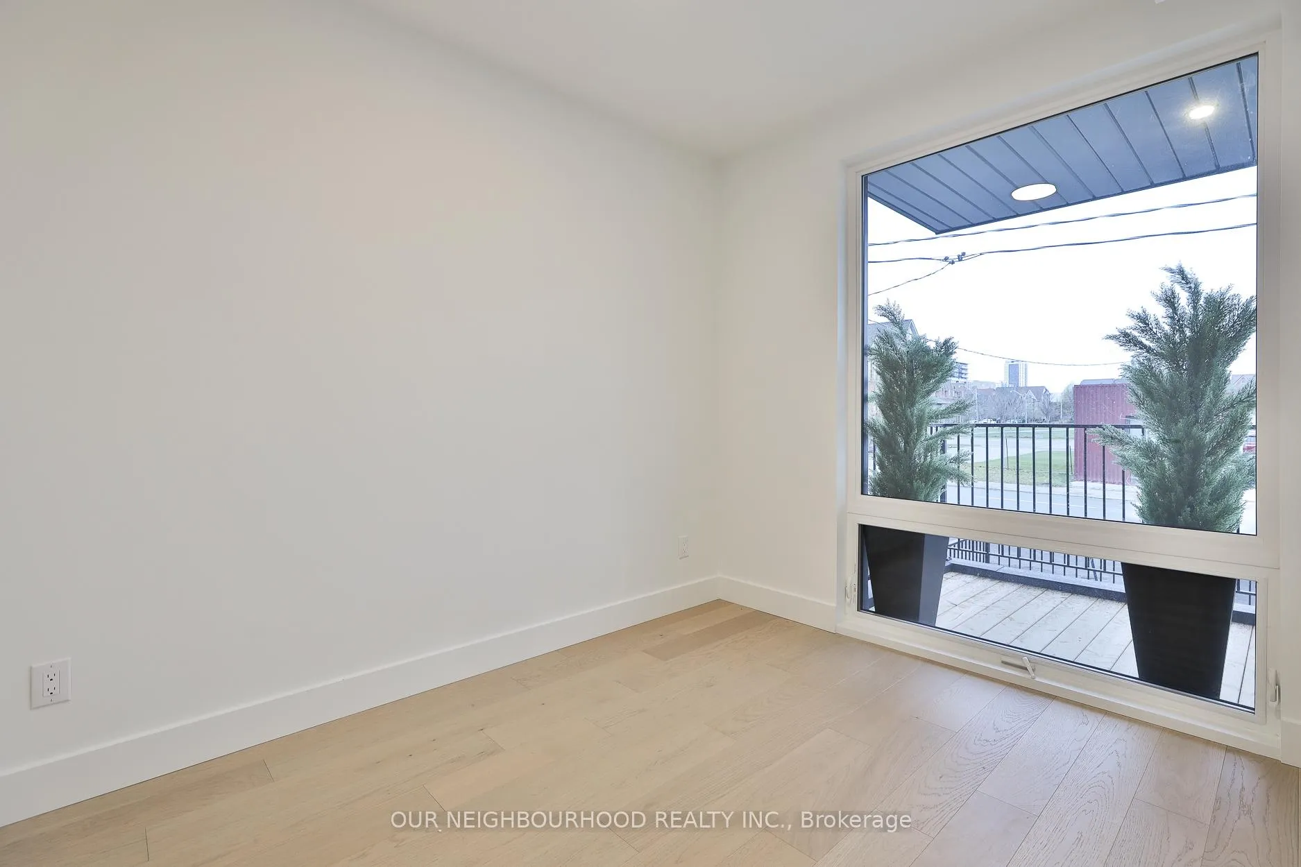 Photo 4 of Unit B, 2343 Gerrard Street, Toronto, East End-Danforth — HOMEH