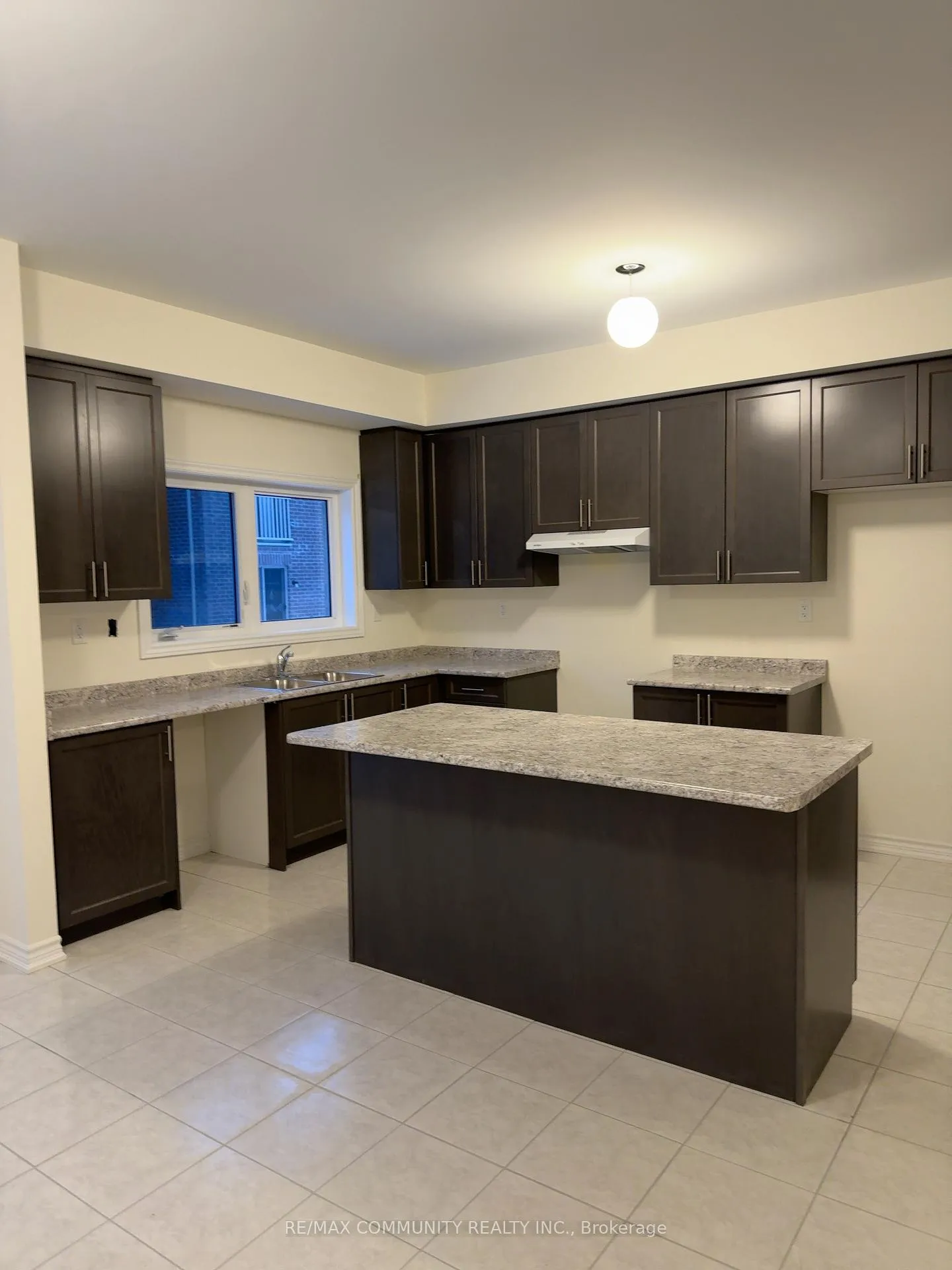 Photo 7 of 2634 Aprico Lane, Pickering, Liverpool — HOMEH
