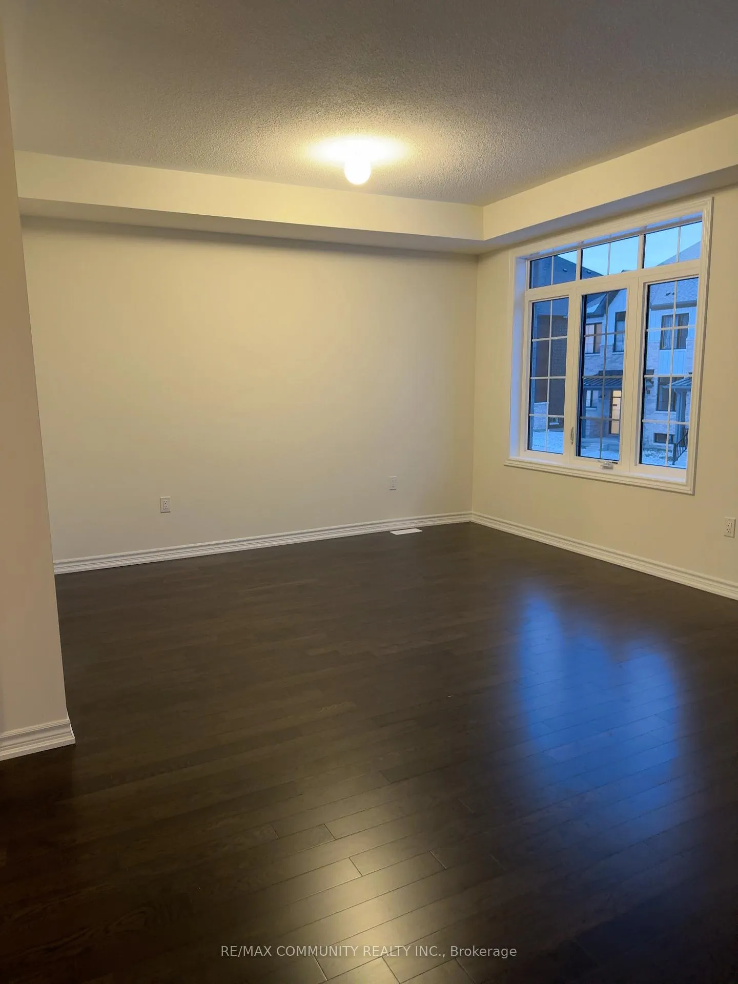 Photo 8 of 2634 Aprico Lane, Pickering, Liverpool — HOMEH