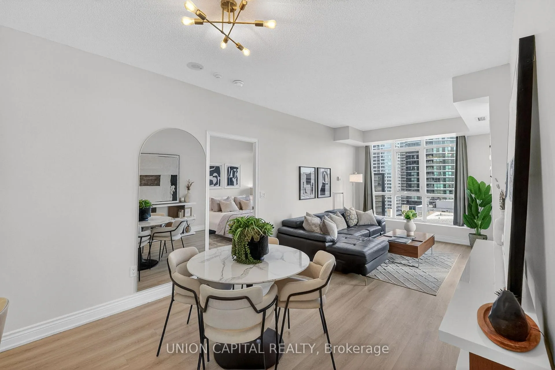 Photo 5 of Unit 1501, 21 Grand Magazine Street, Toronto, Niagara — HOMEH