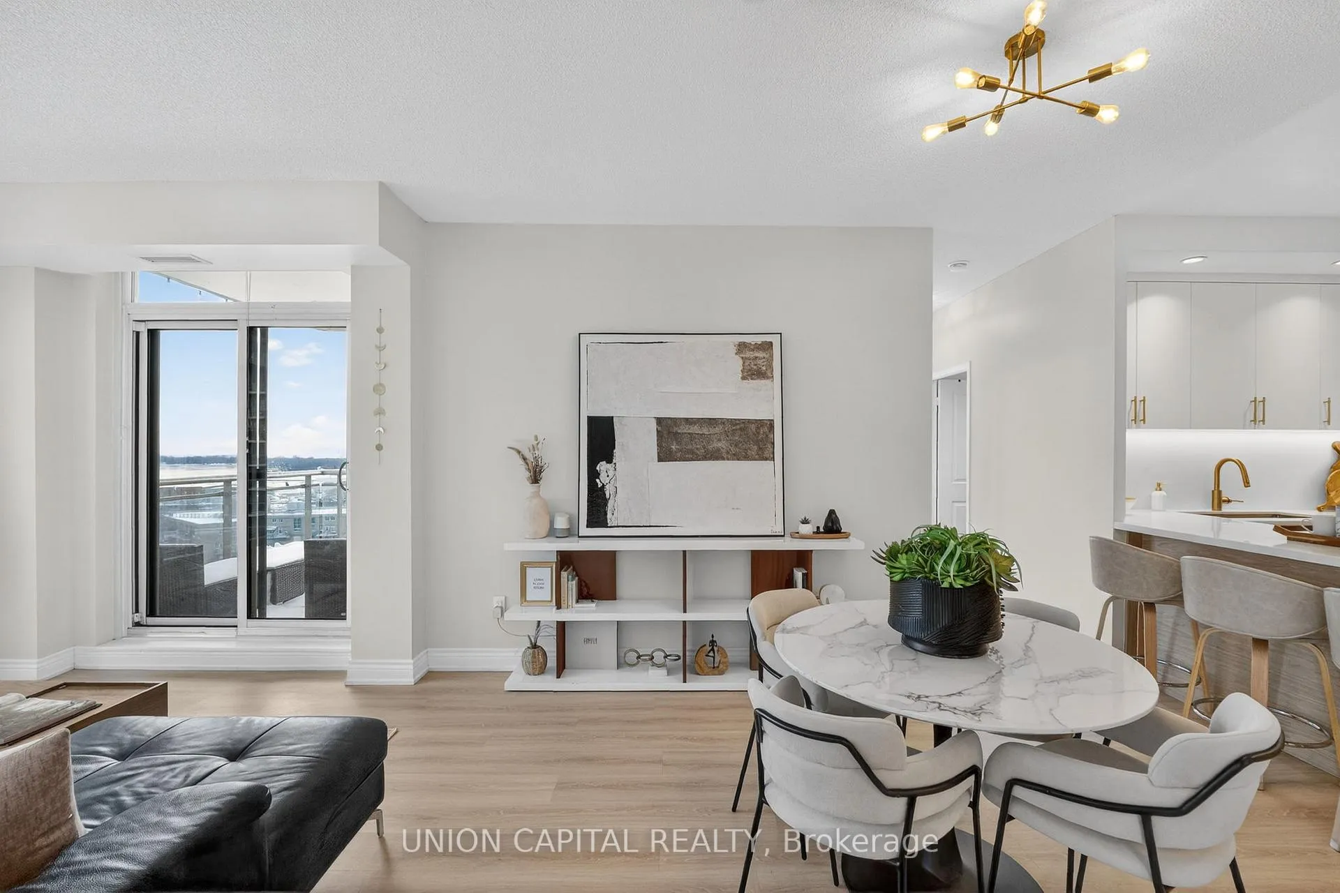 Photo 7 of Unit 1501, 21 Grand Magazine Street, Toronto, Niagara — HOMEH